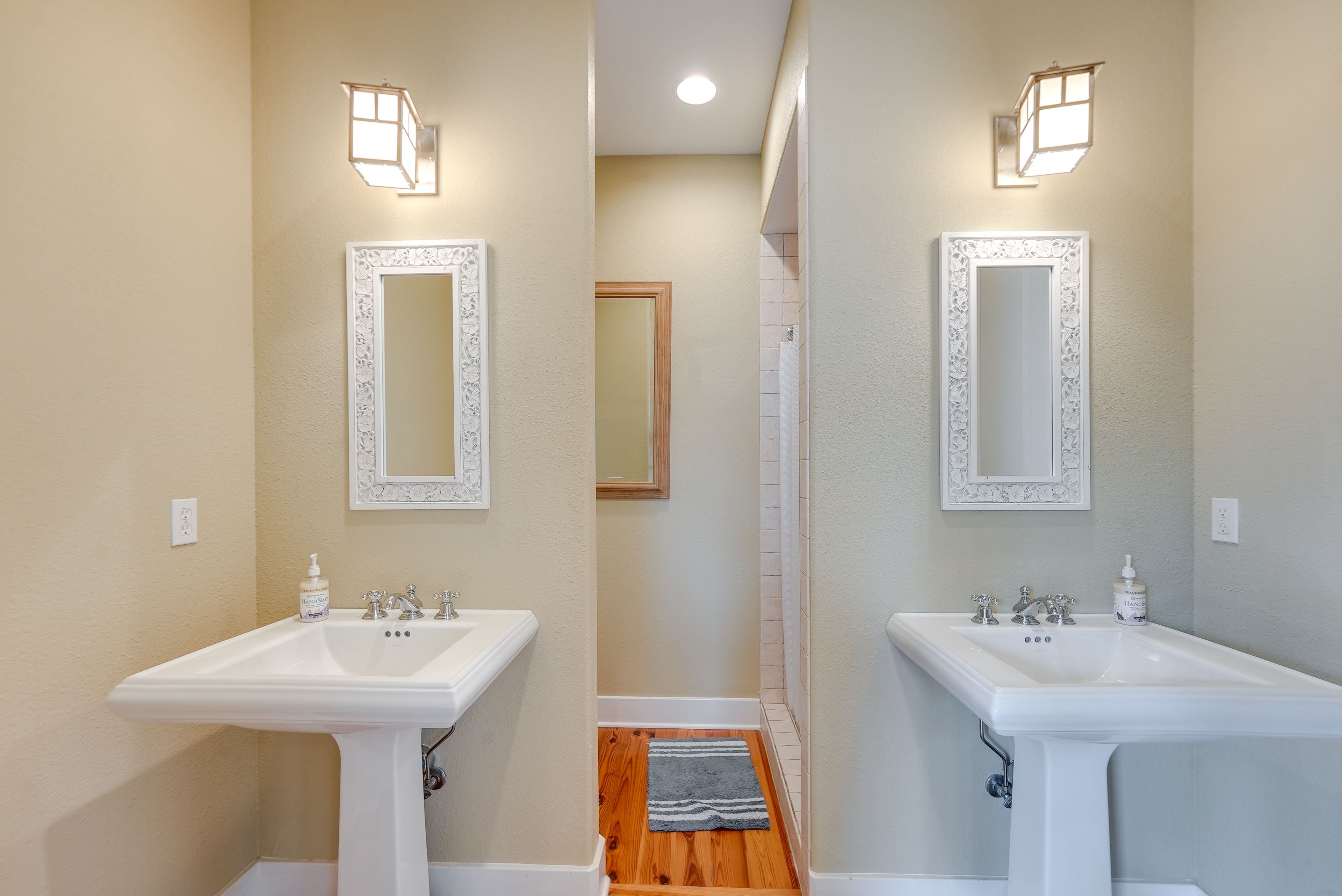 En-Suite Bathroom | 2nd Floor