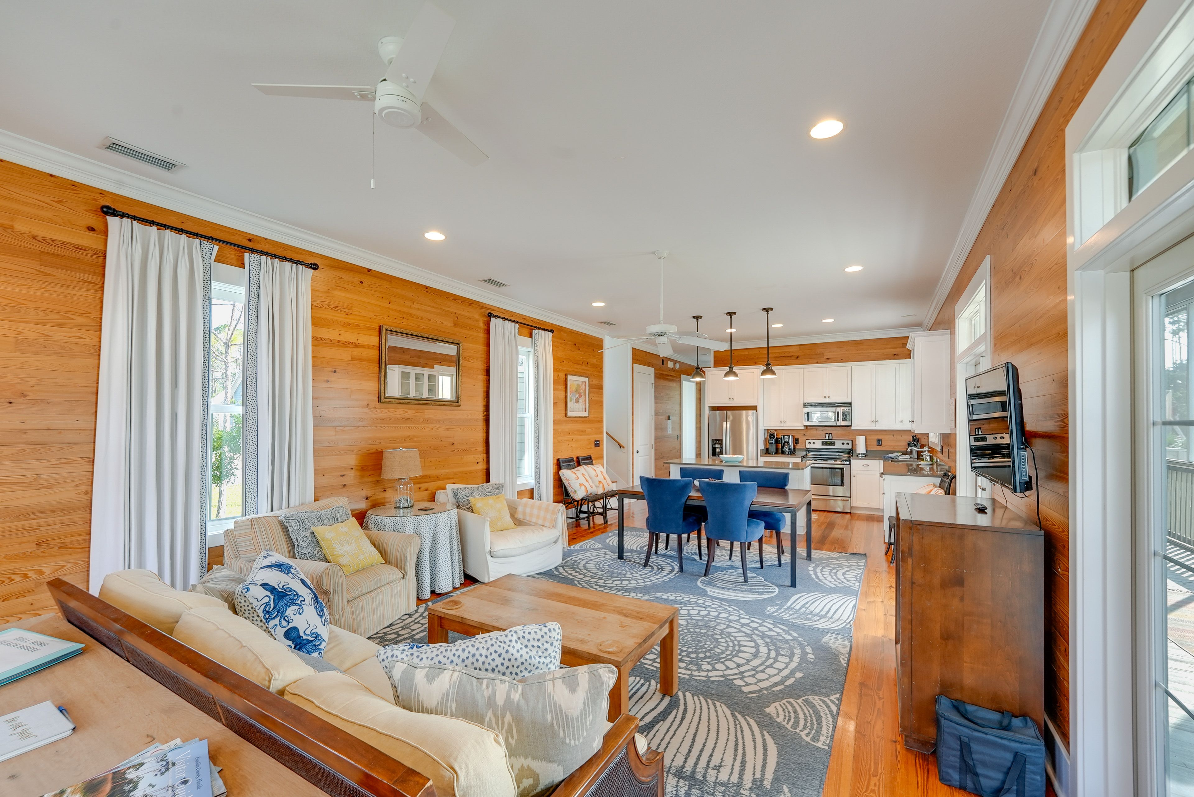 Living Room | 1st Floor | Board Games | Smart TVs w/ Roku