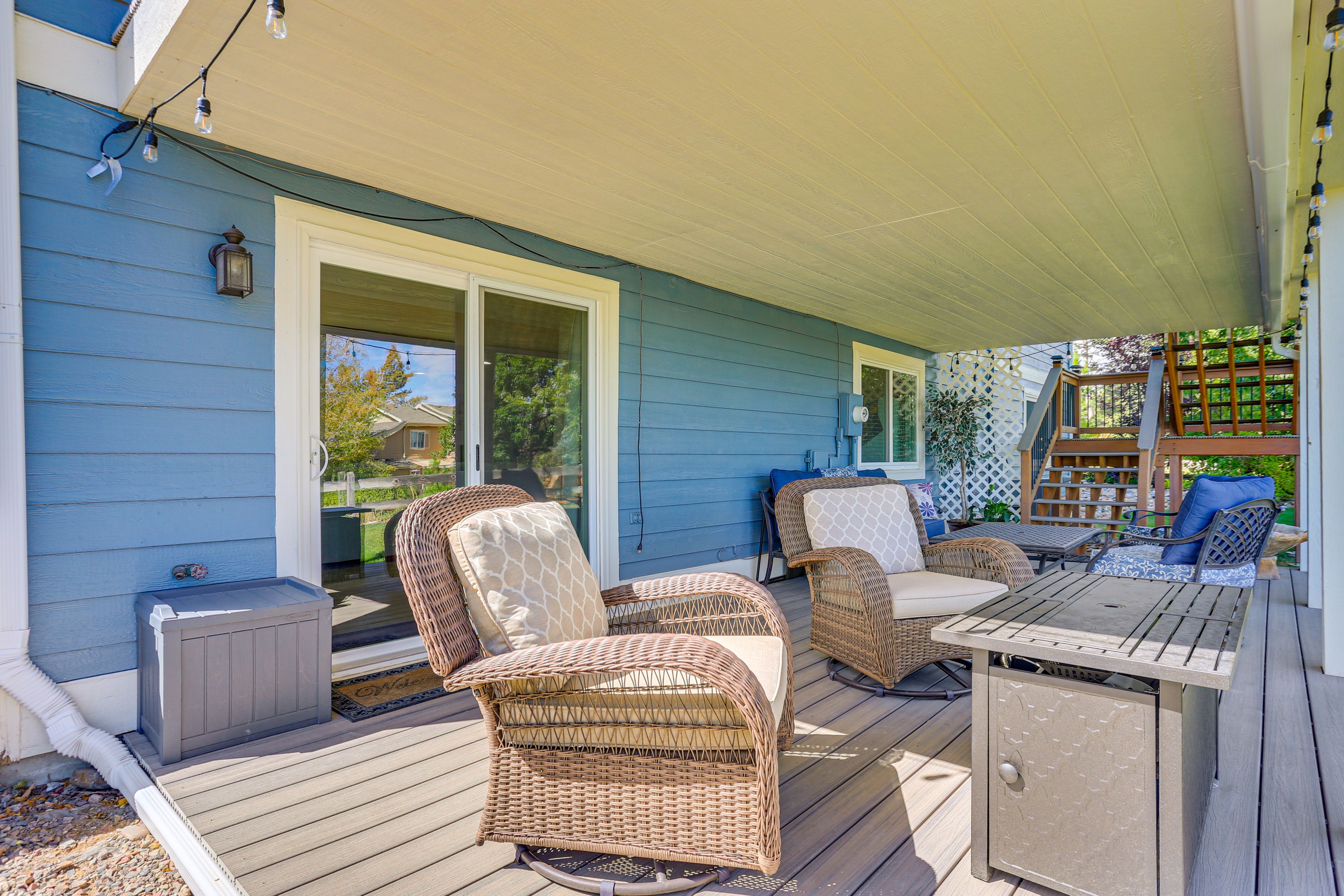 Furnished Deck | Gas Fire Pit