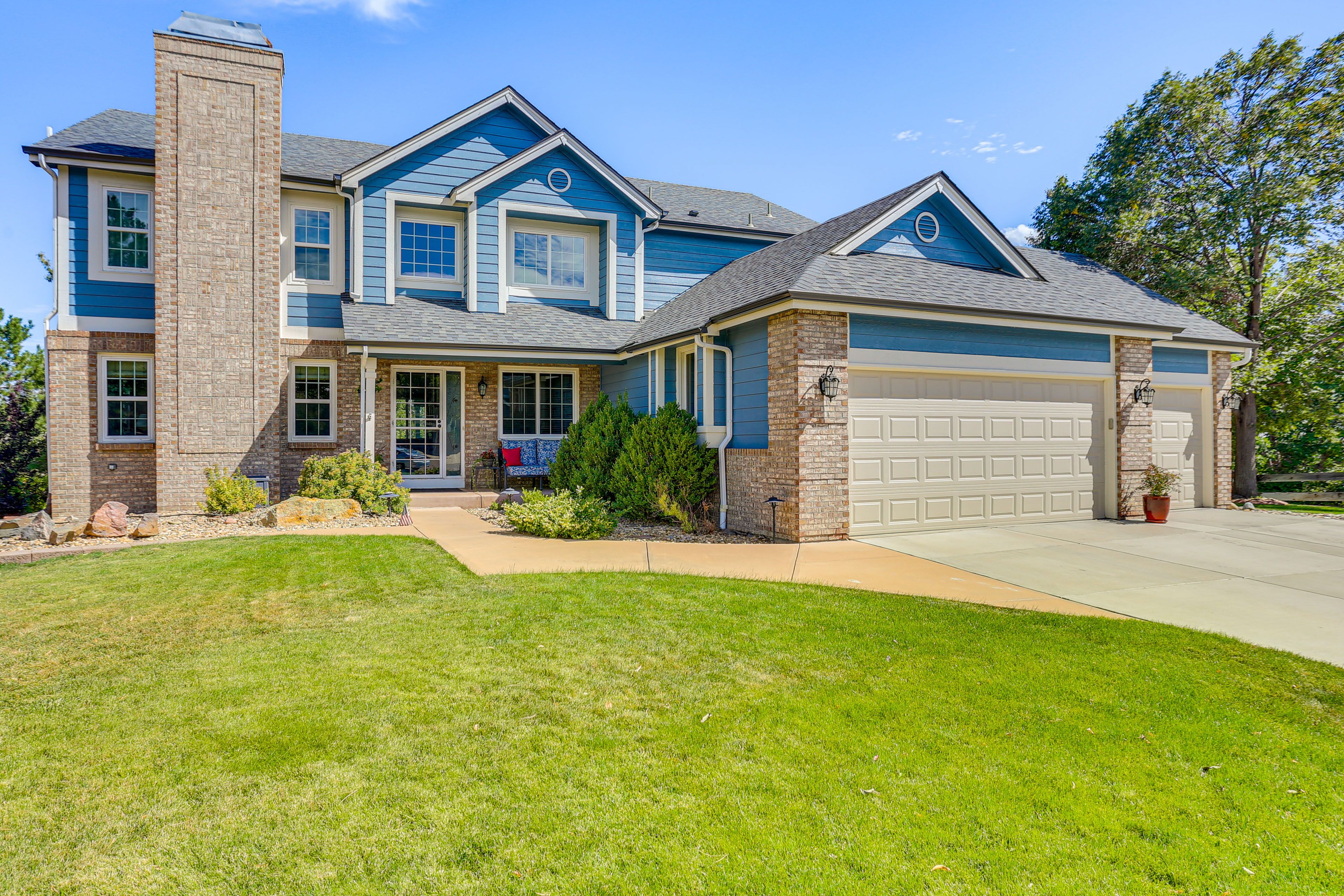 Parking | Shared Driveway (1 Vehicle) | Street Parking (2 Vehicles)
