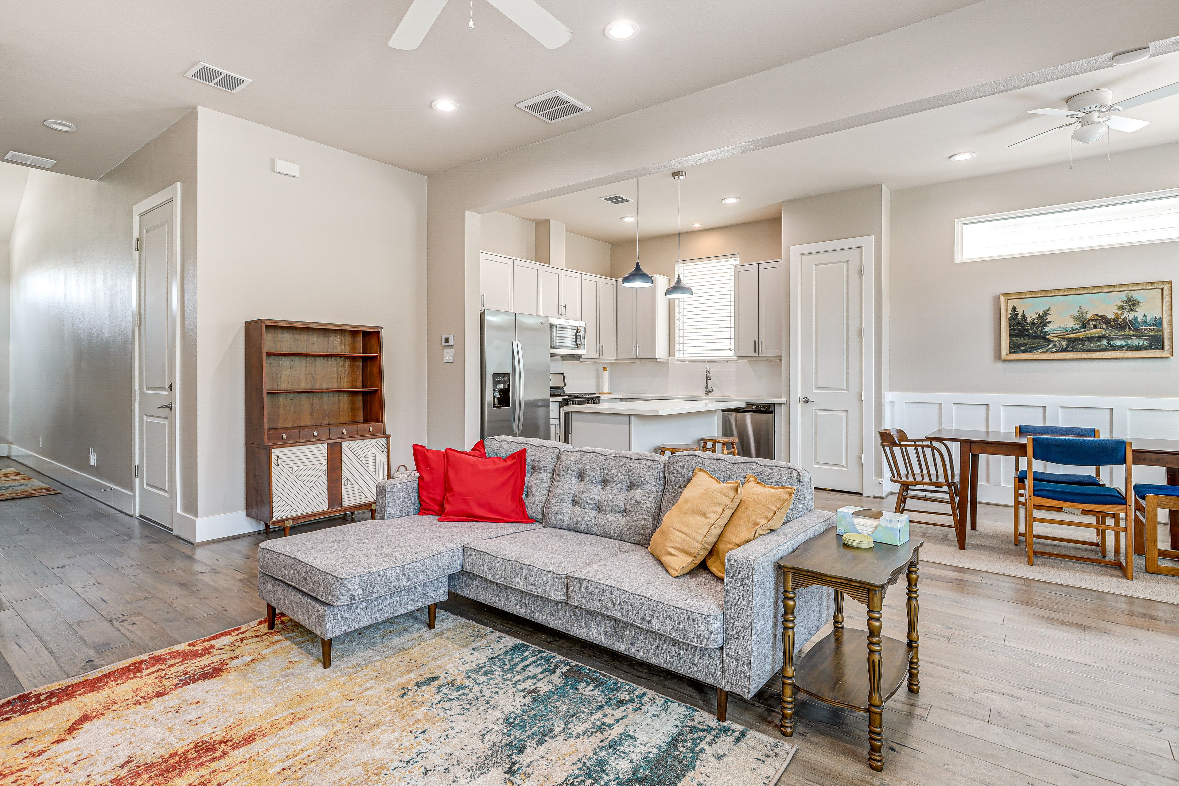 Houston Vacation Rental | 2BR | 2.5BA | 1,650 Sq Ft | Steps Required