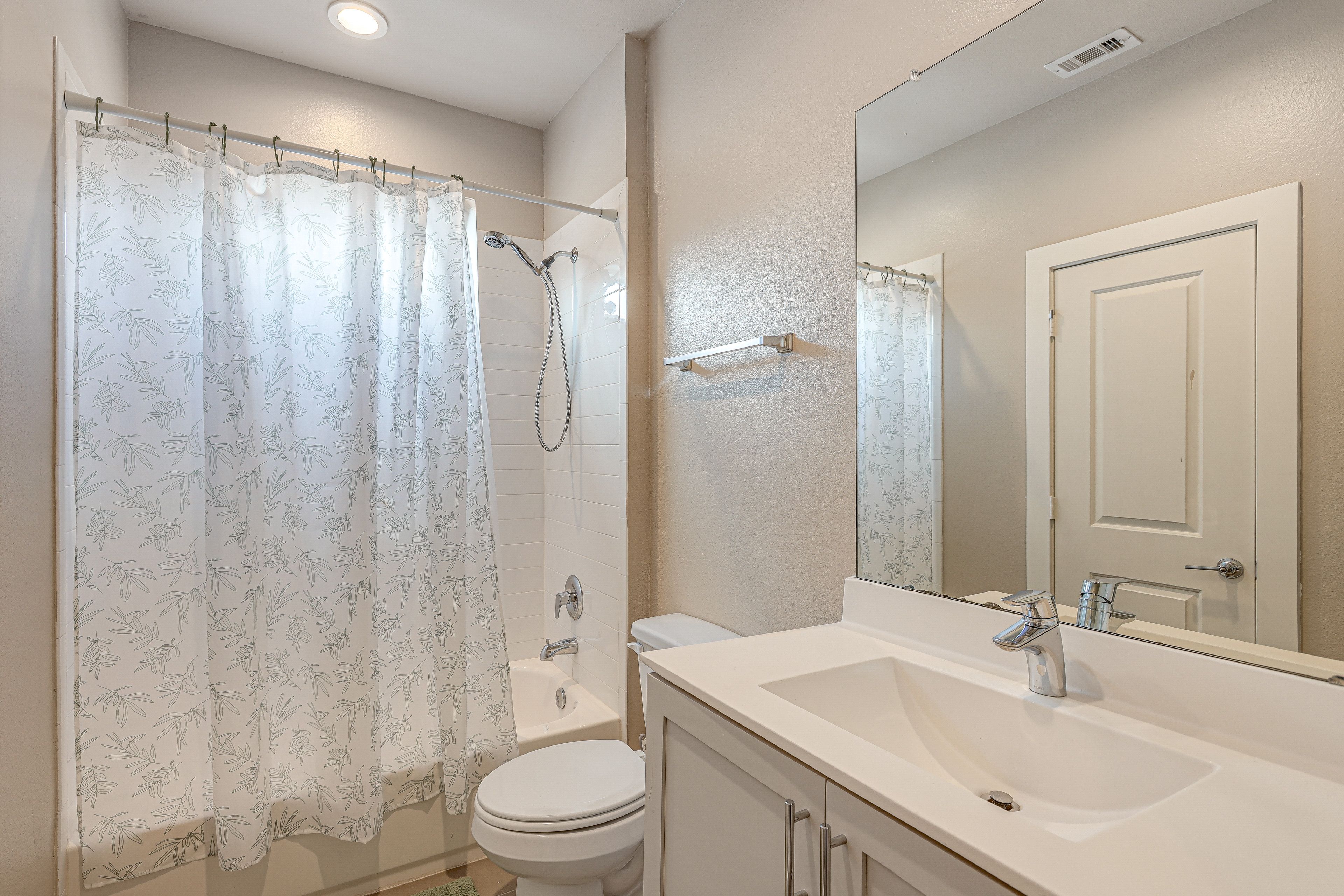 Full Bathroom | 2nd Floor | Hair Dryer