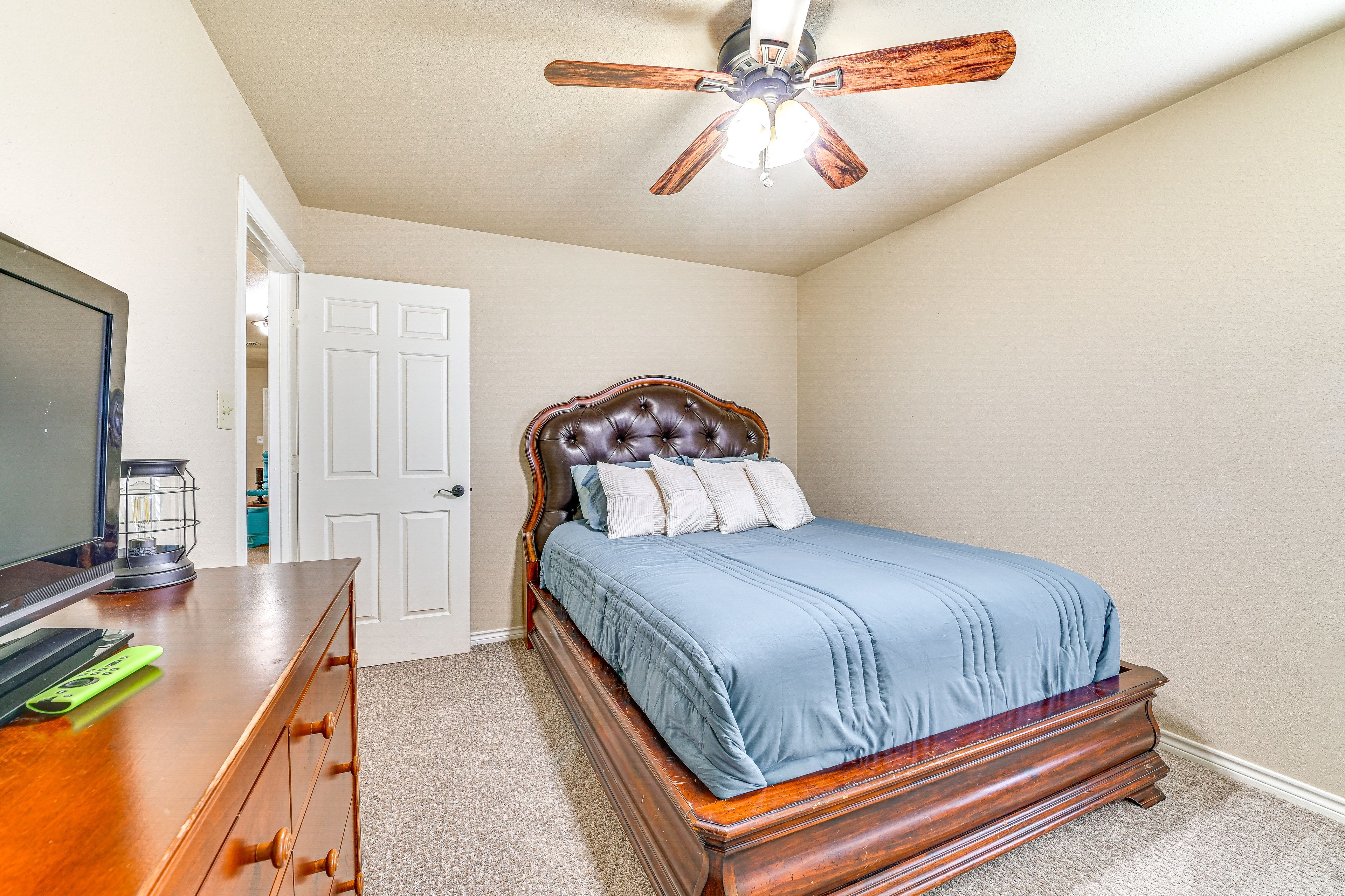 Bedroom 4 | Queen Bed | 2nd Floor