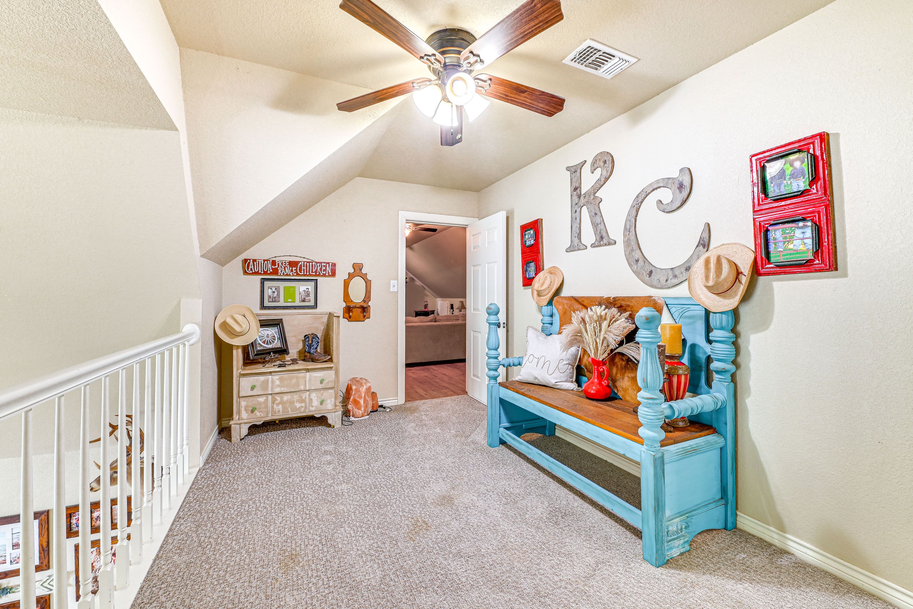 Upstairs Landing | 2nd Floor