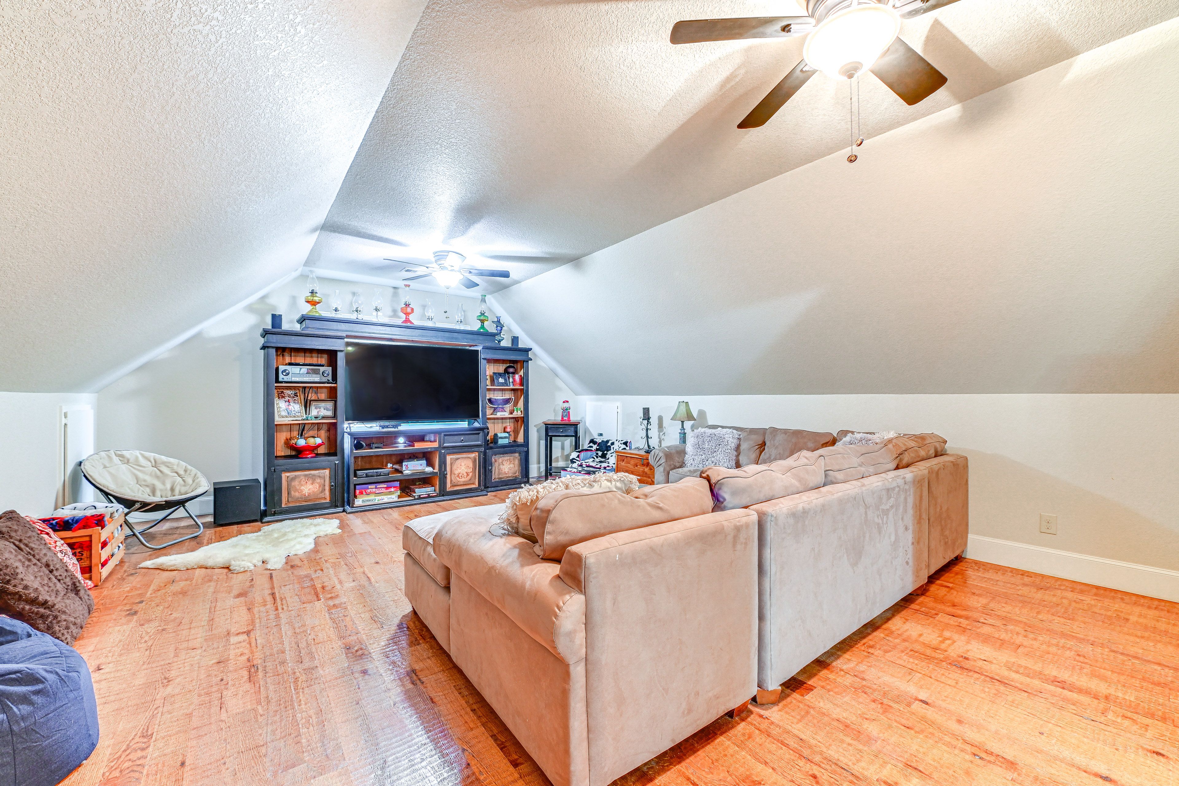 Media Room | Full Sleeper Sofa | 2nd Floor