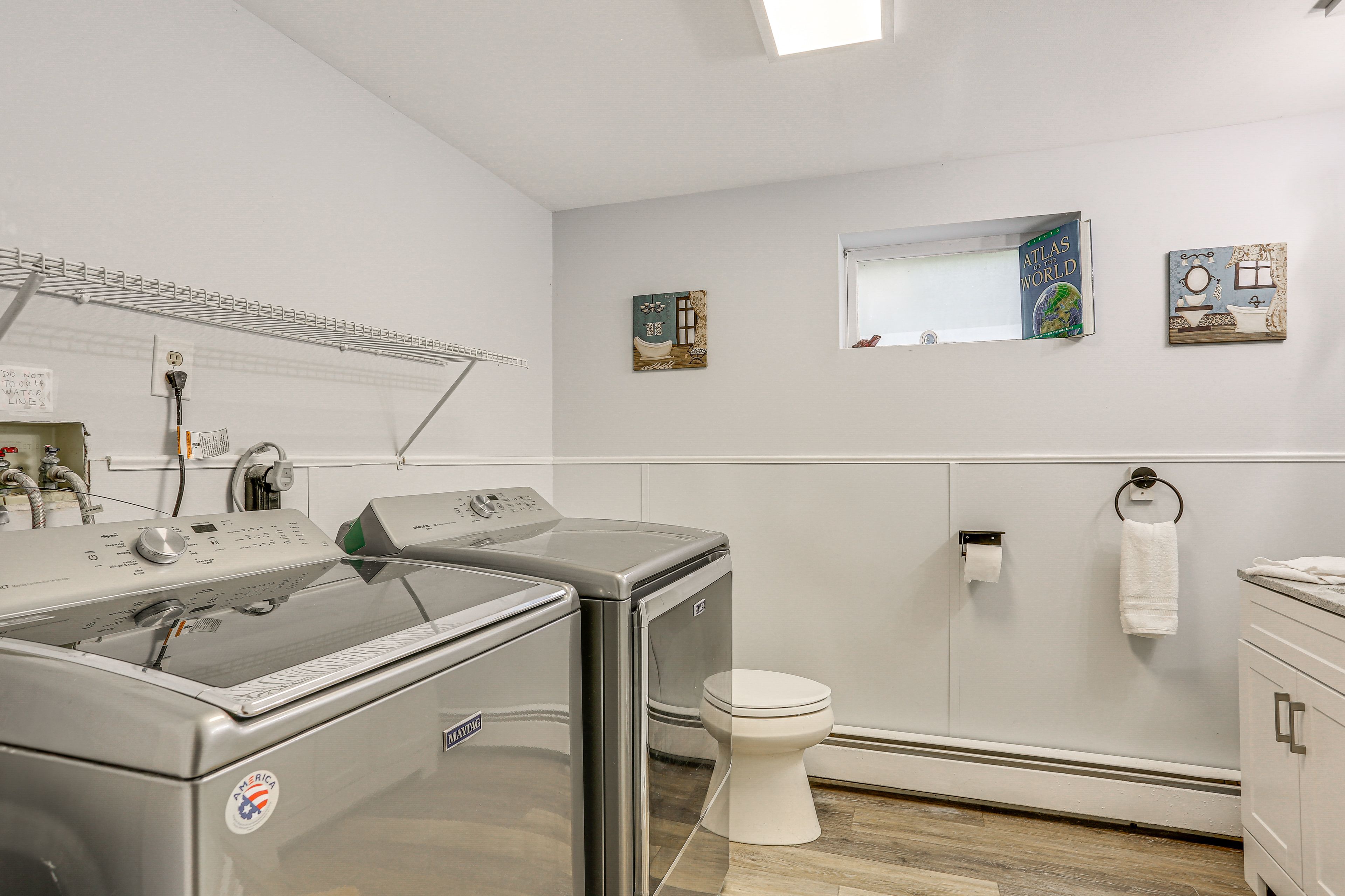 Full Bathroom | Downstairs | Washer & Dryer