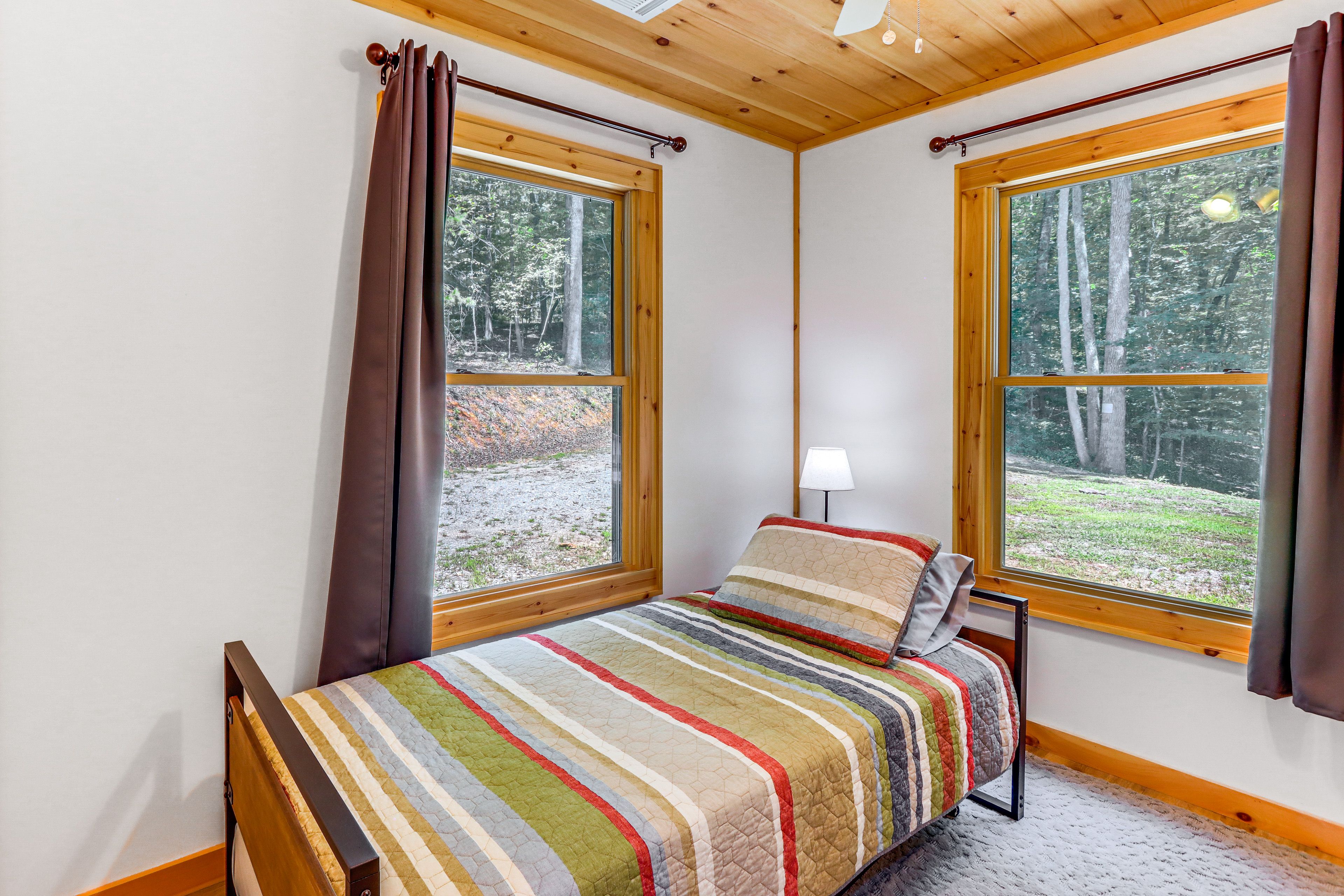 Bedroom 3 | Twin Bed w/ Twin Trundle