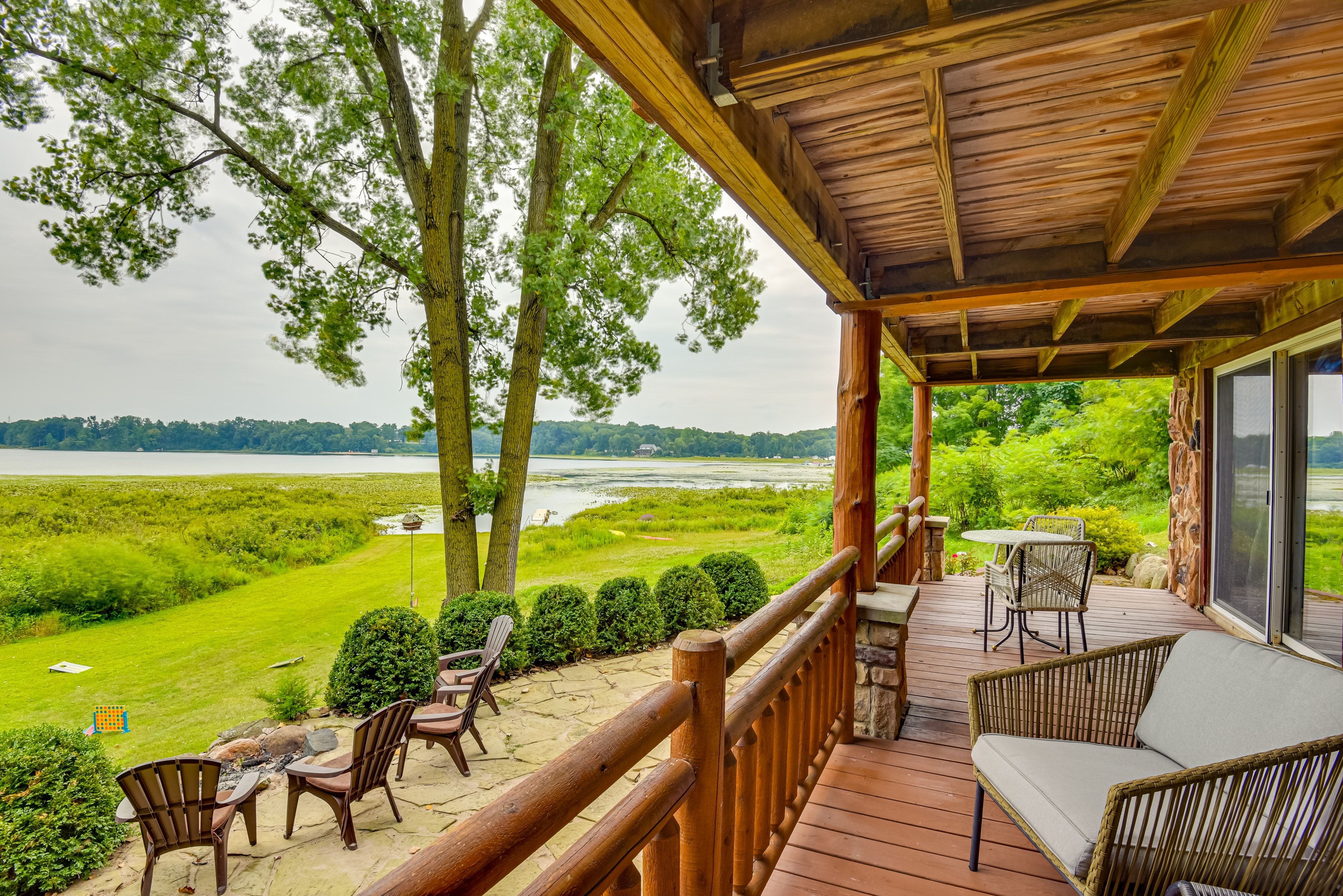 Jones Vacation Rental | 2BR | 2BA | 1,400 Sq Ft | 1 Step to Enter