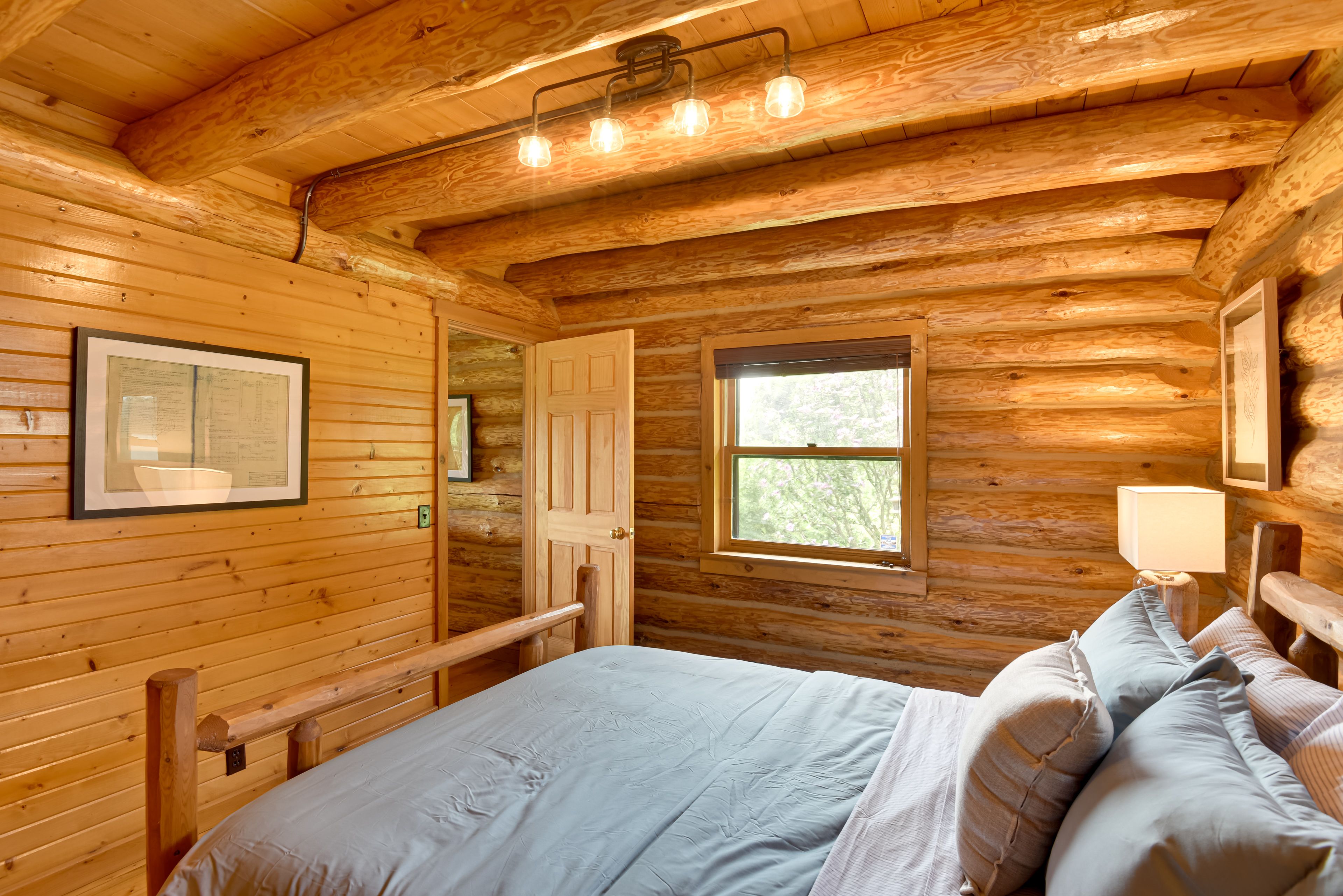 Bedroom 1 | Queen Bed | Linens Provided | Main Level