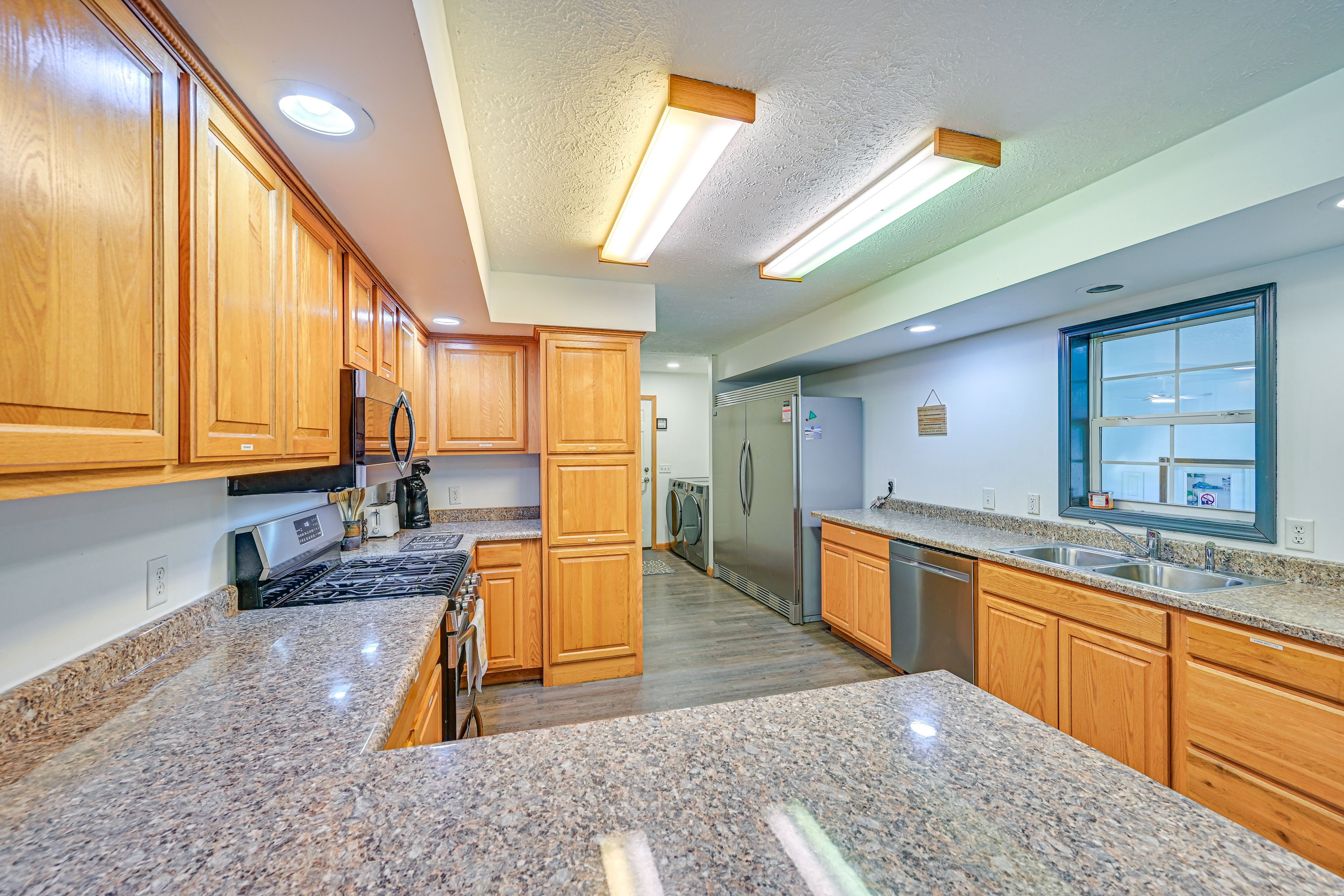Kitchen | Dishwasher | Drip & Keurig Coffee Makers
