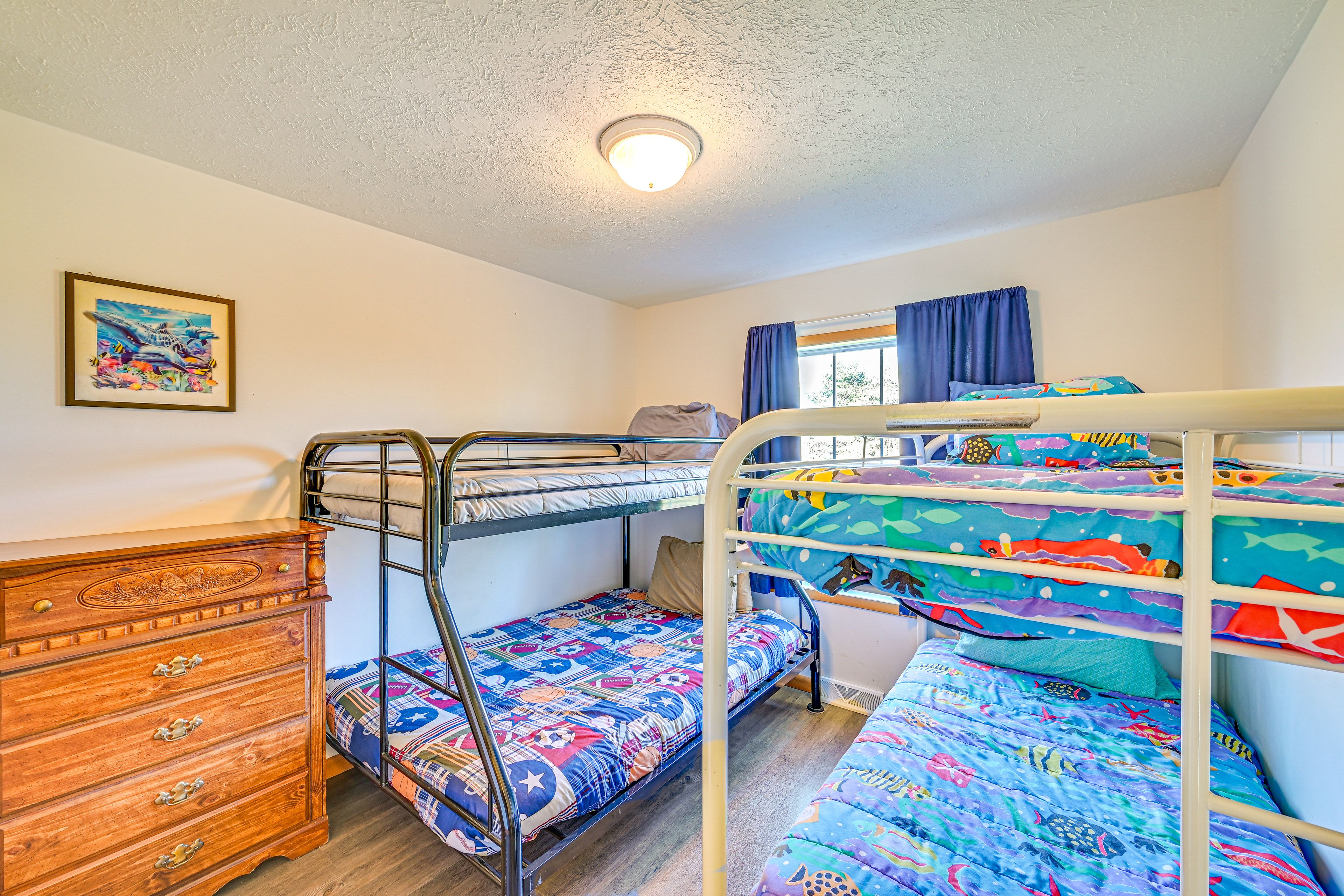 Bedroom 4 | Twin Bunk Bed | Twin/Full Bunk Bed