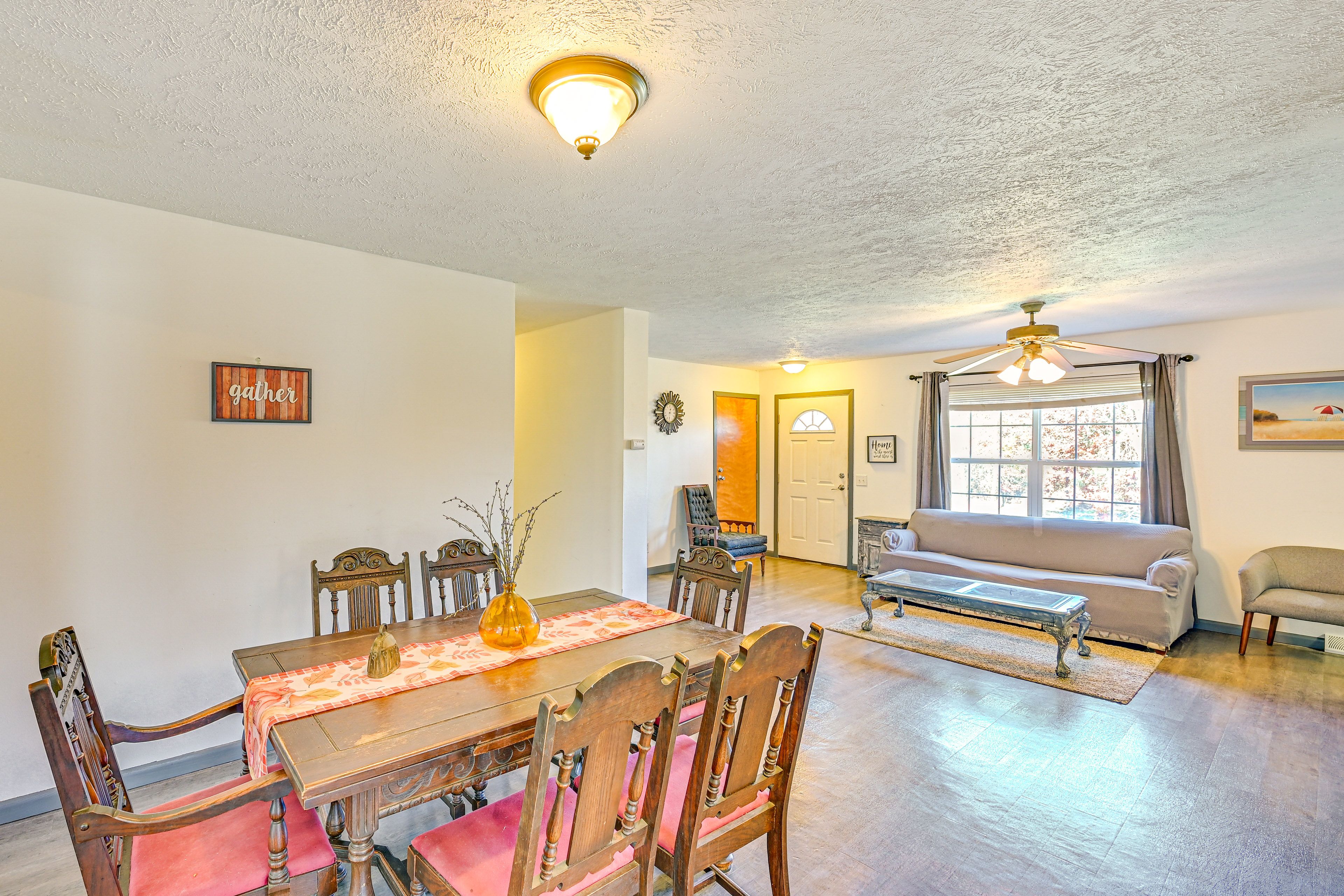 Dining Area | Dishware & Flatware