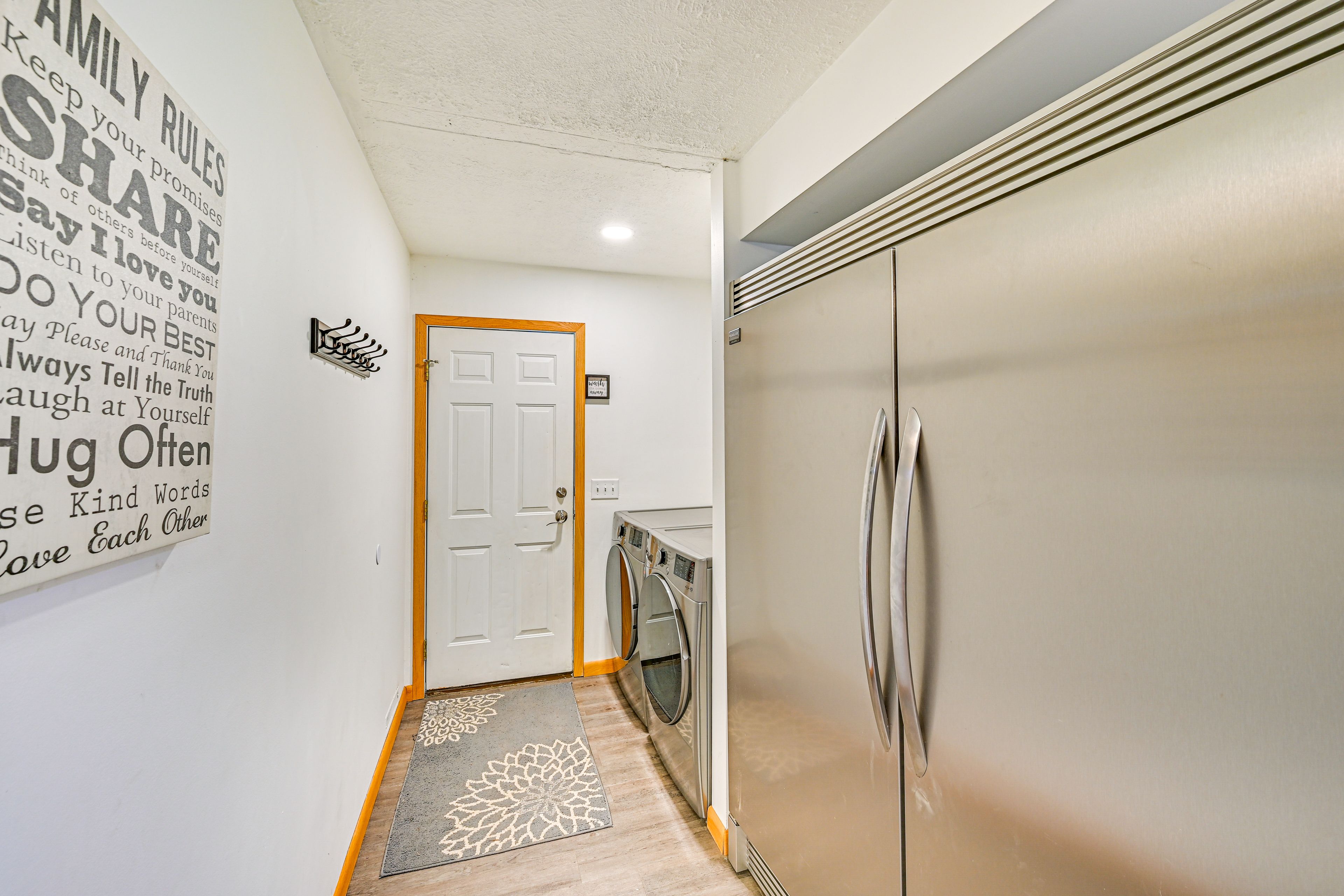Laundry Room | Washer & Dryer