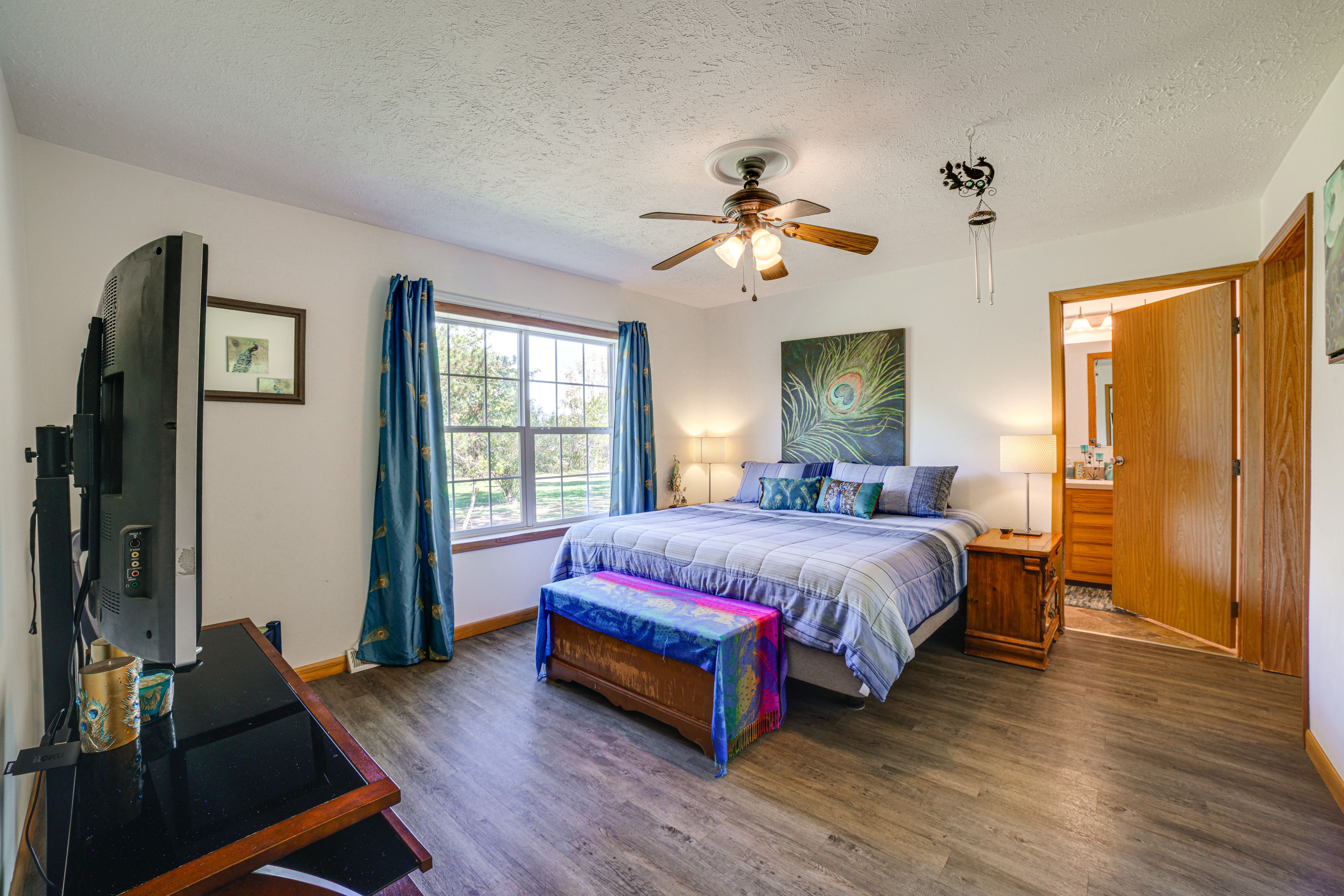 Bedroom 1 | King Bed (2 Combined Twin XL Beds) | Linens Provided