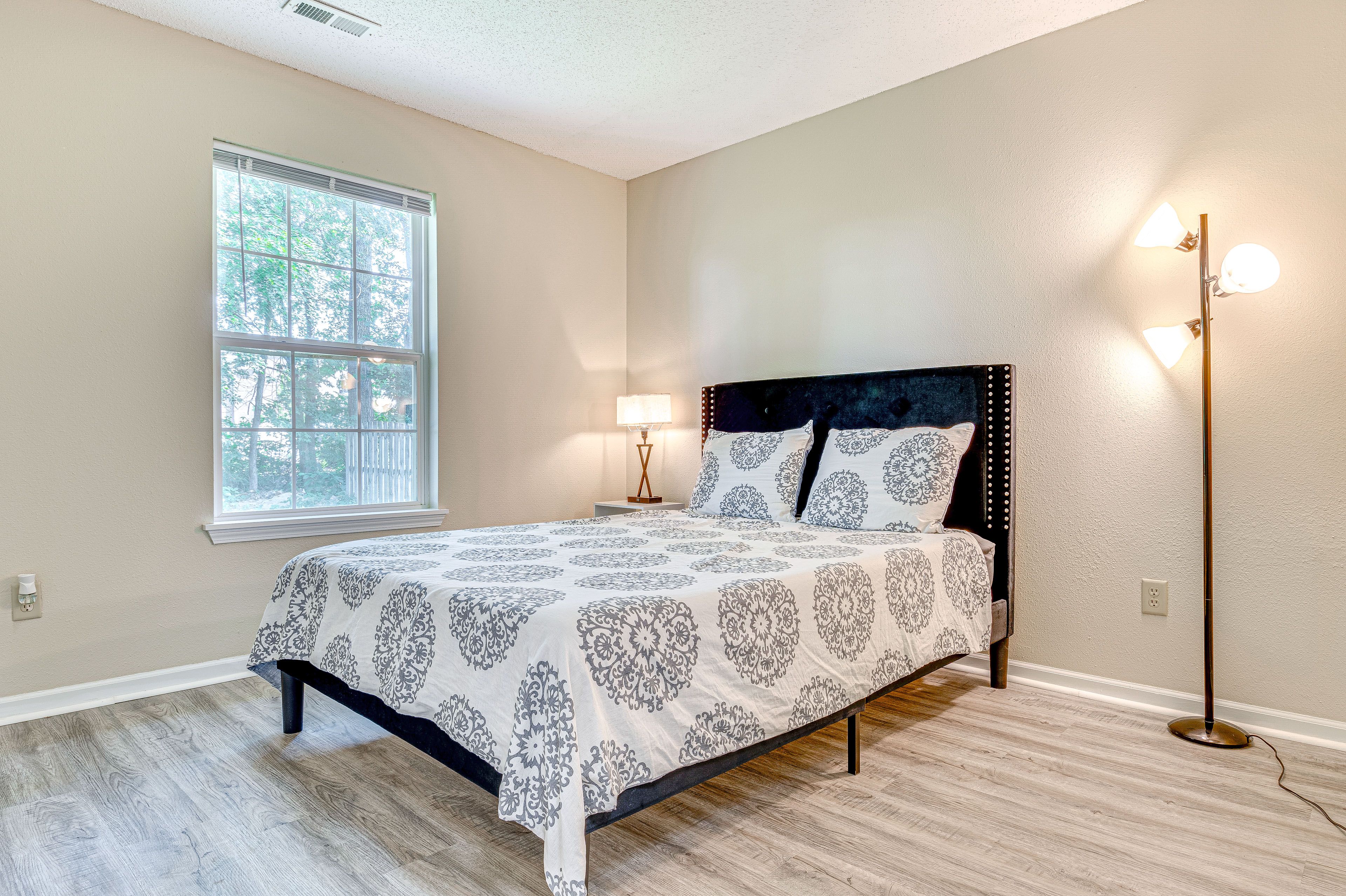 Bedroom 2 | Queen Bed | Linens Provided