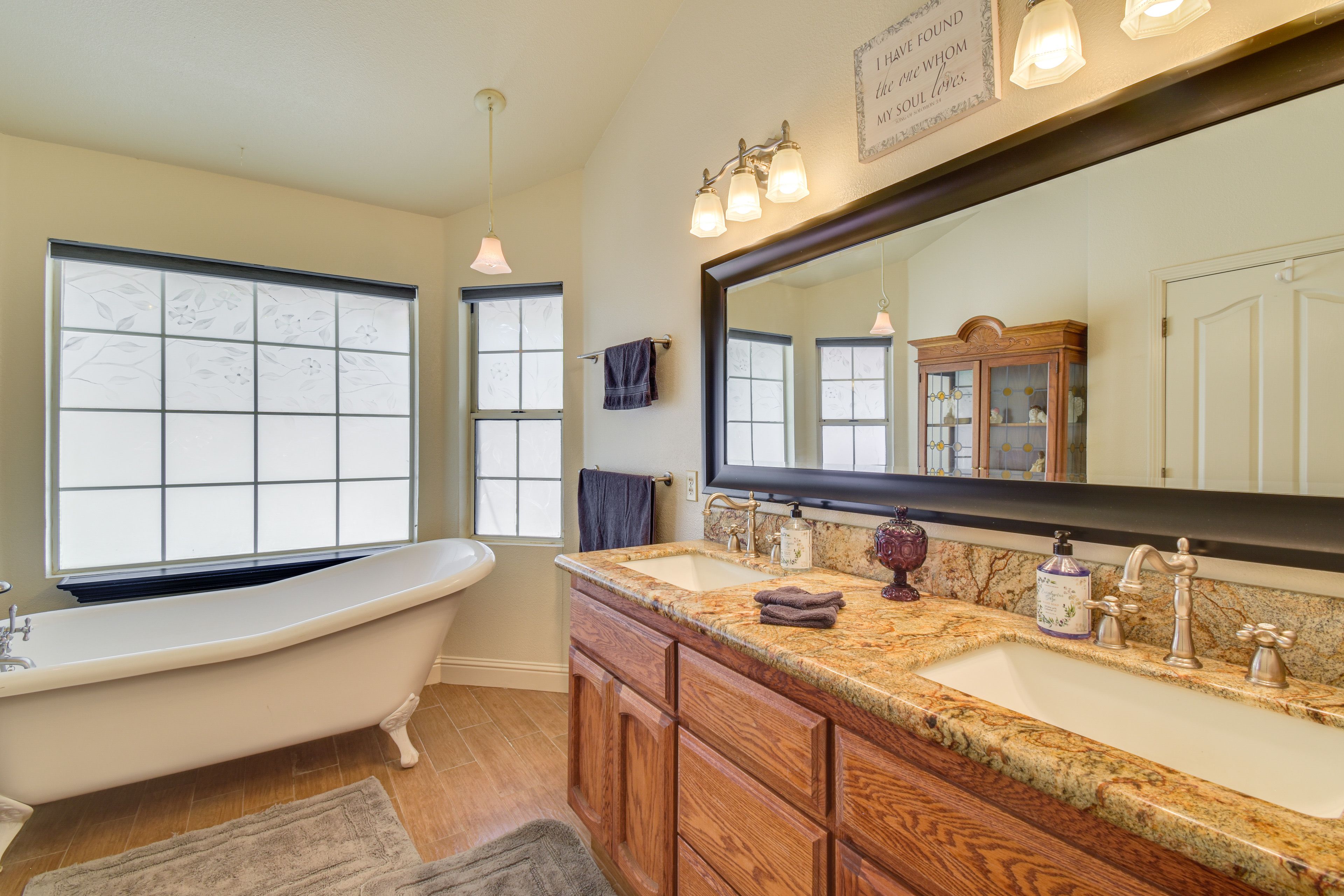 En-Suite Bathroom | Access via Bedroom 1 | Complimentary Toiletries | Hair Dryer