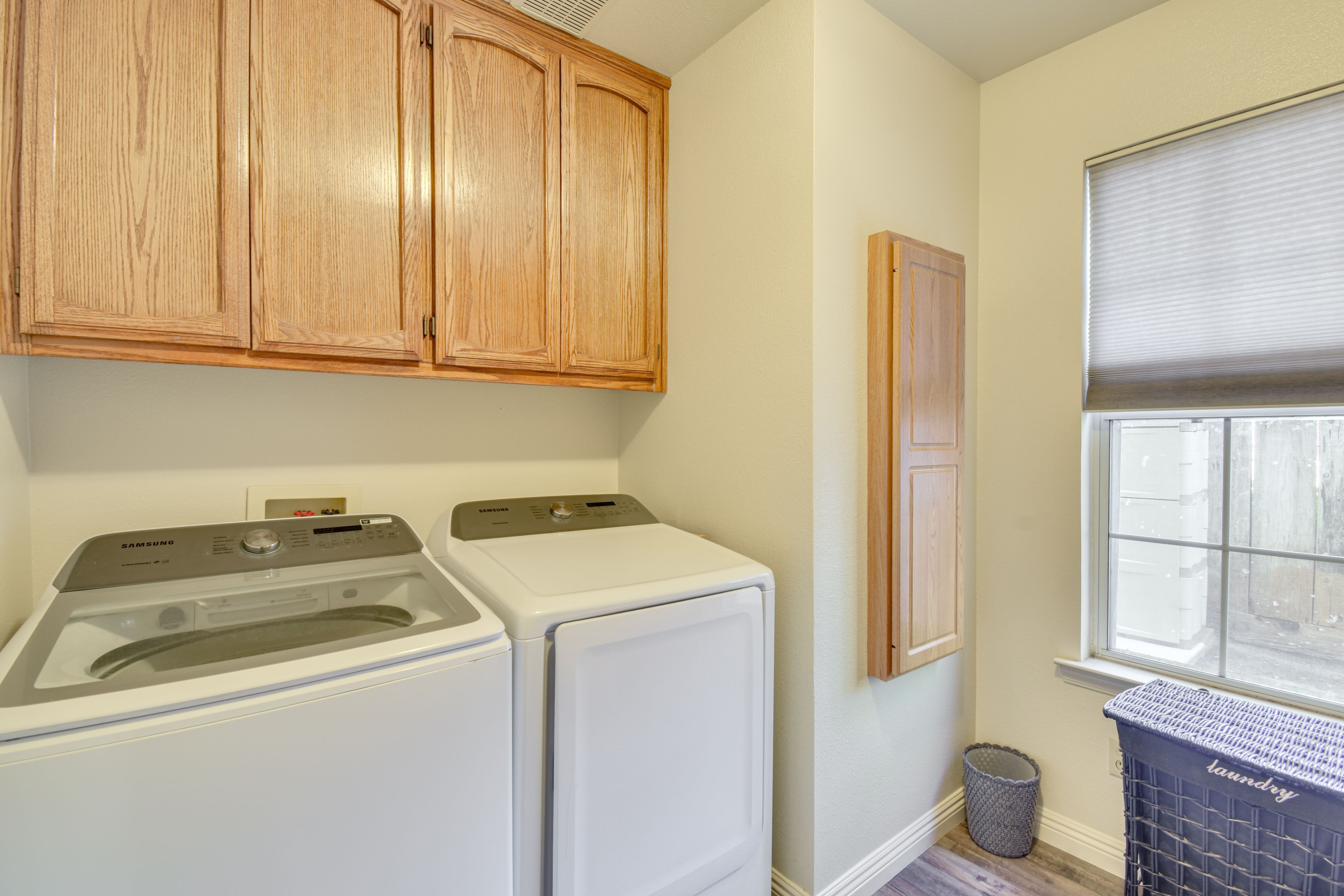 Laundry Room | Washer & Dryer | Detergent Provided