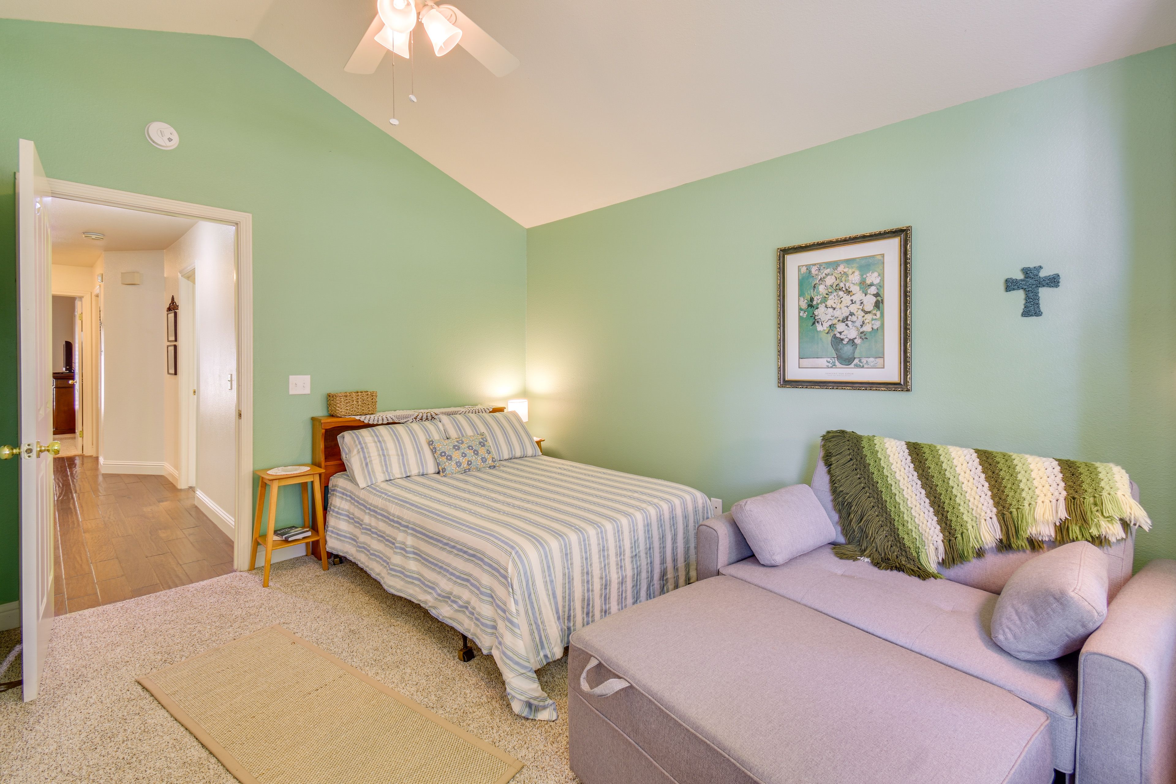 Bedroom 2 | Full Bed | Twin Sleeper Sofa | Flat-Screen TV