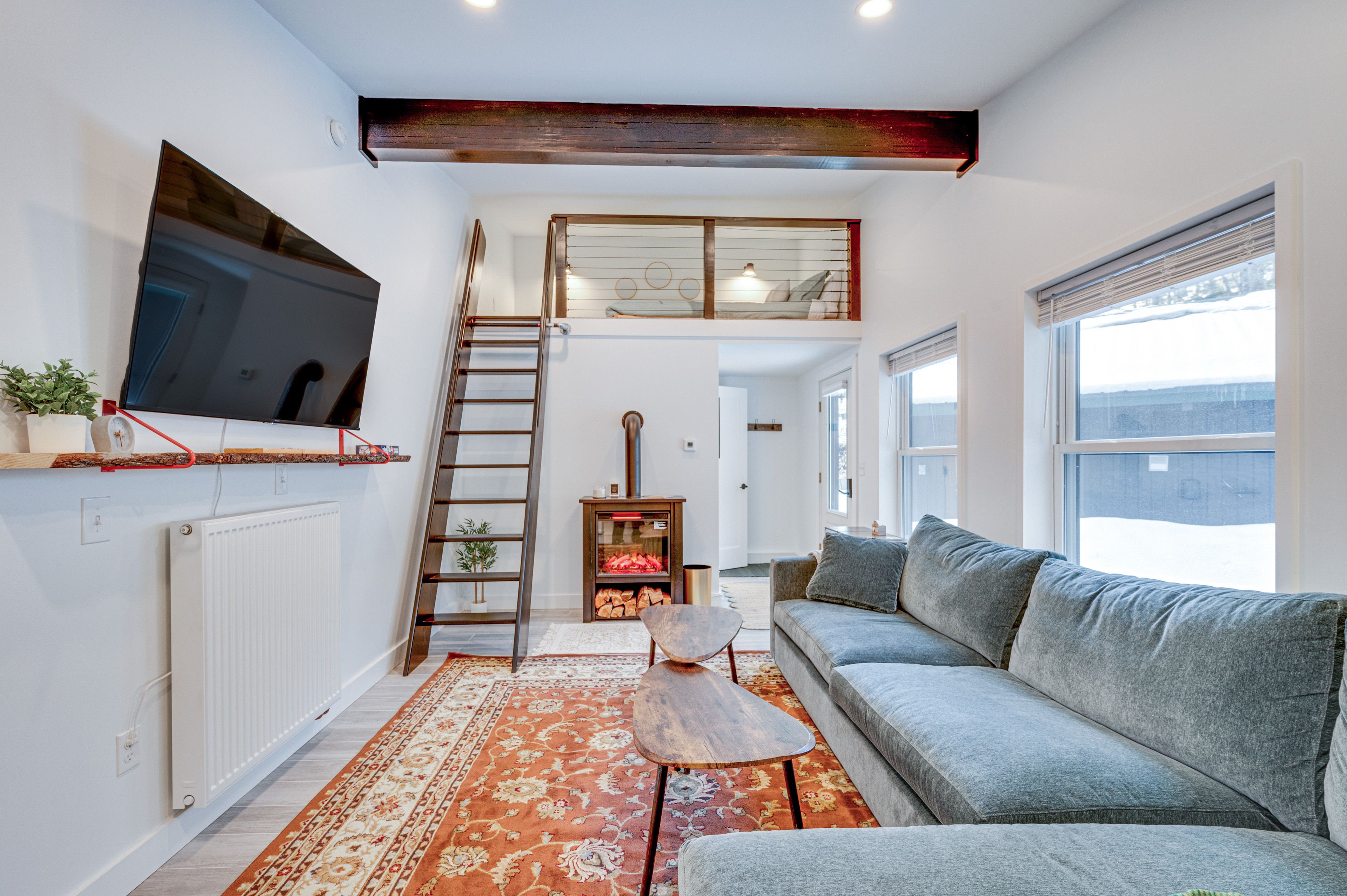 Detached Loft Suite | Living Room