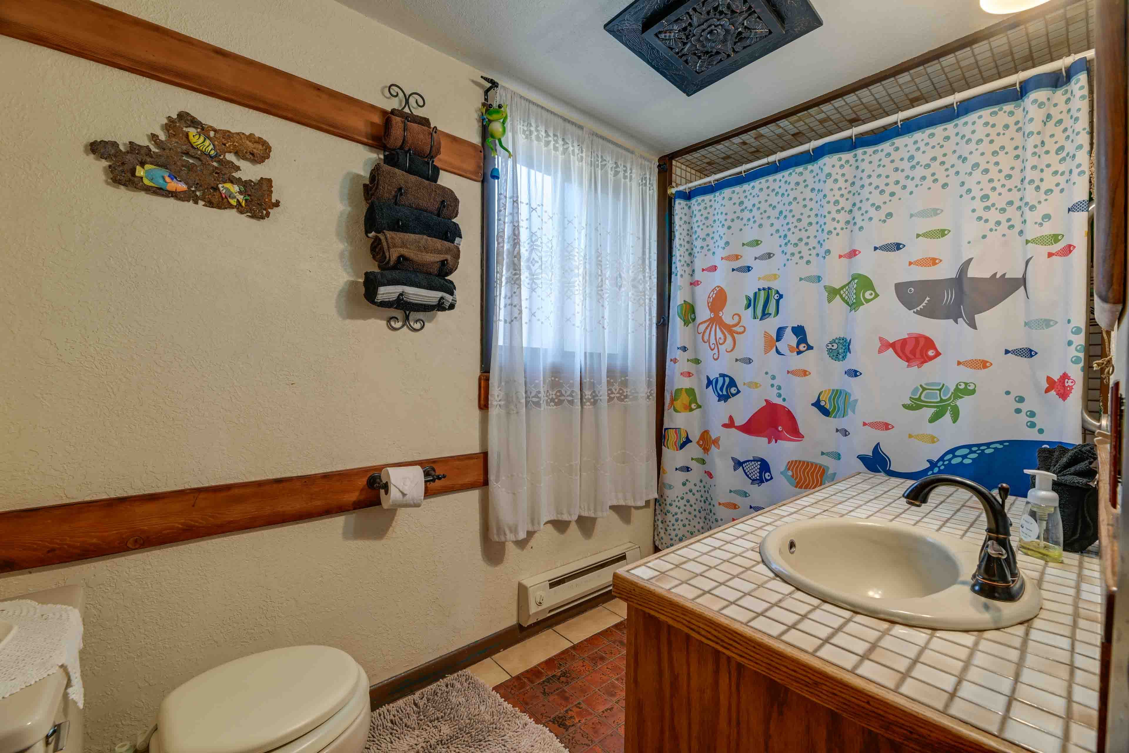 Full Bathroom | Bathtub | Complimentary Toiletries | 1st Floor