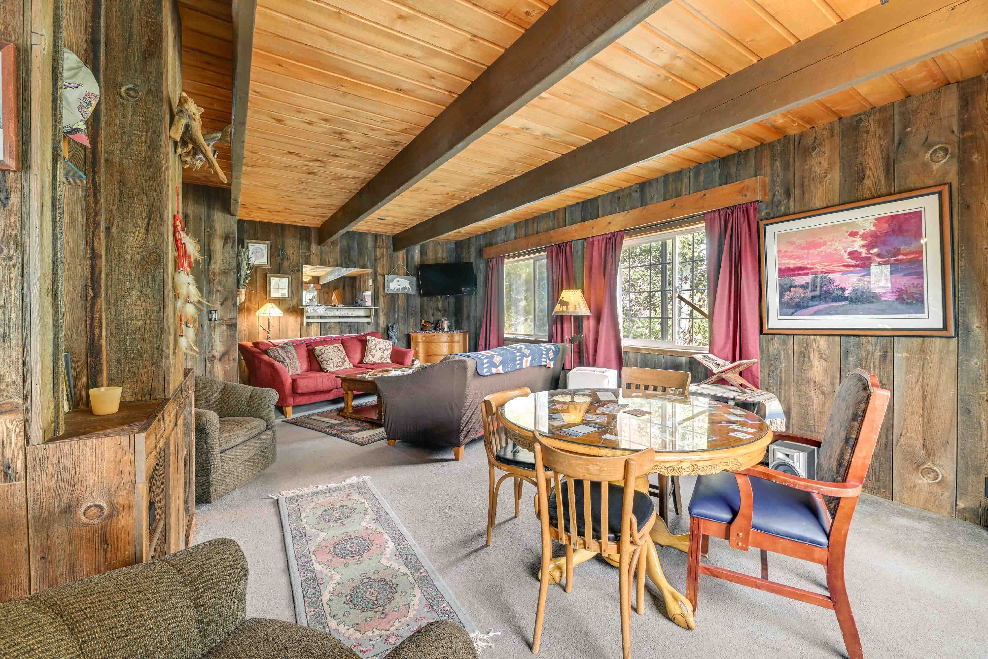 Chiloquin Vacation Rental | 3BR | 2BA | 2,090 Sq Ft | Stairs Required