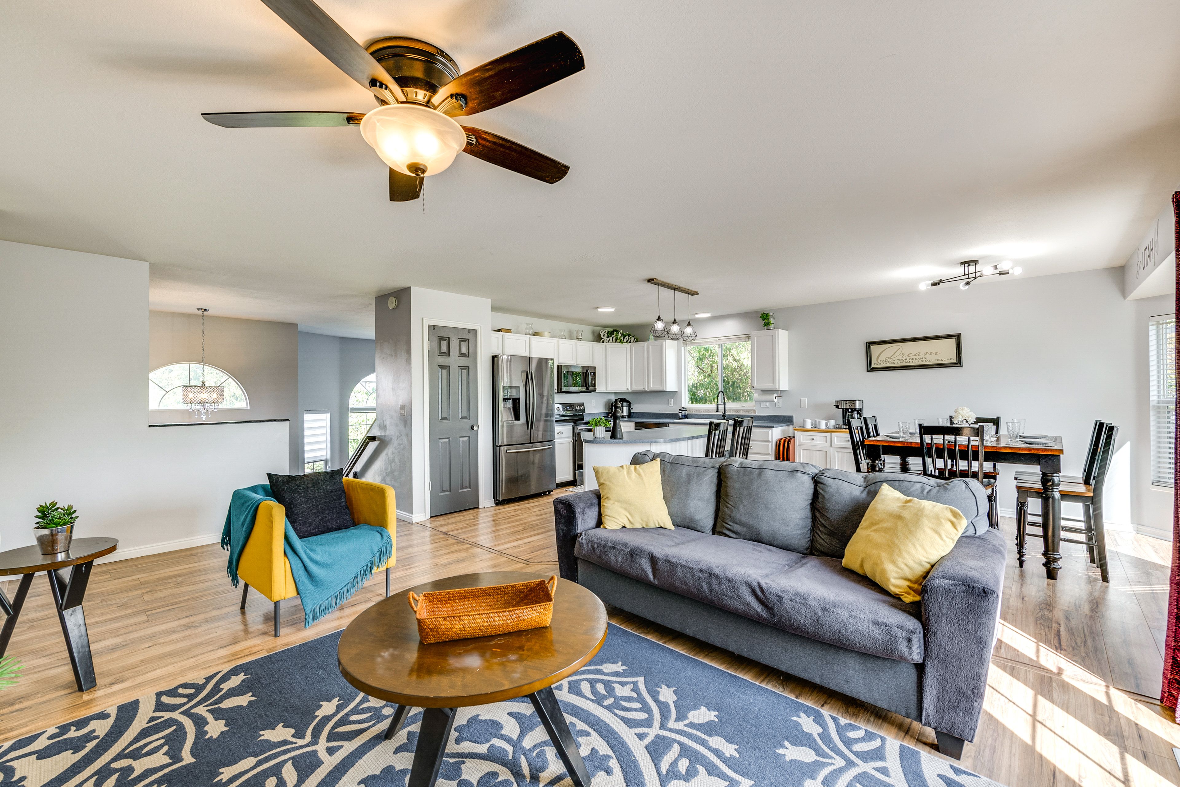 Living Room | Upper Level