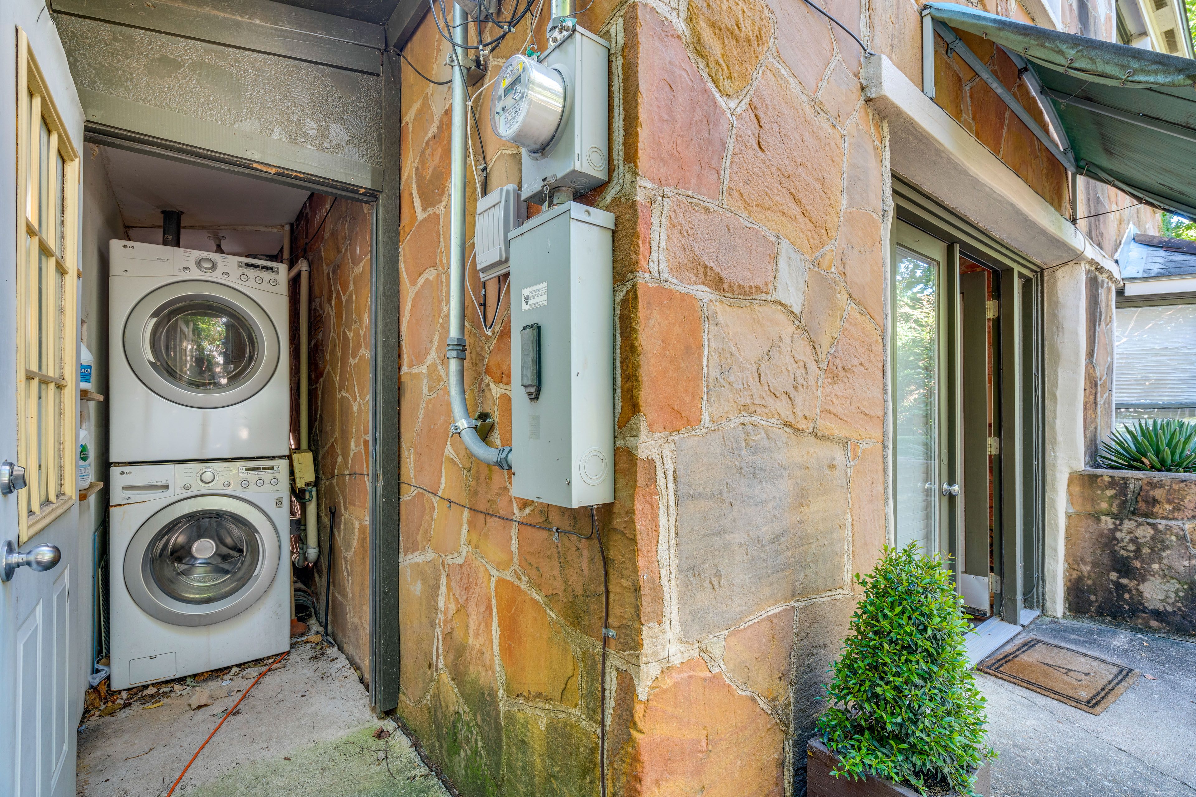 Shared Washer & Dryer