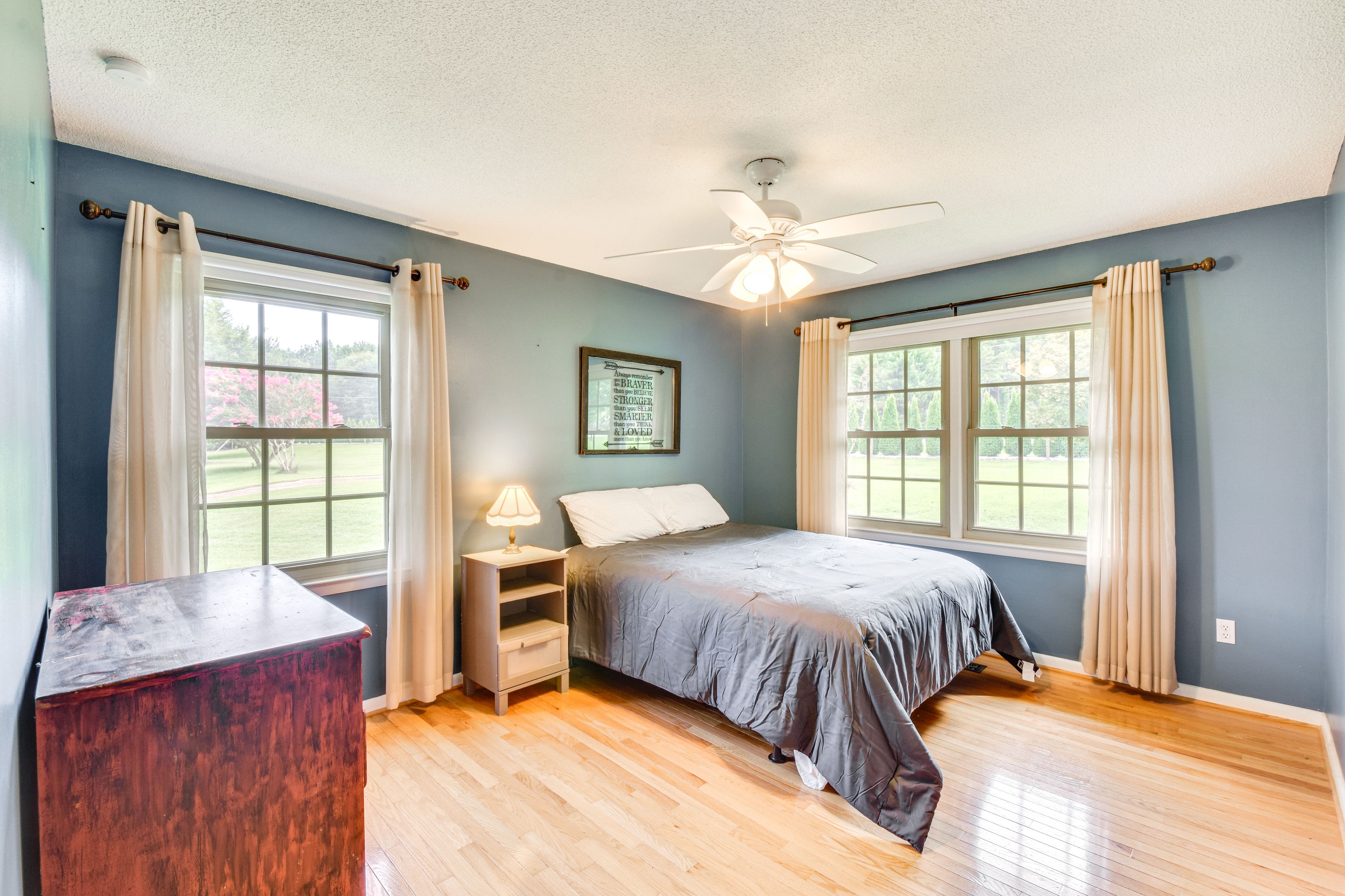 Bedroom 2 | Queen Bed
