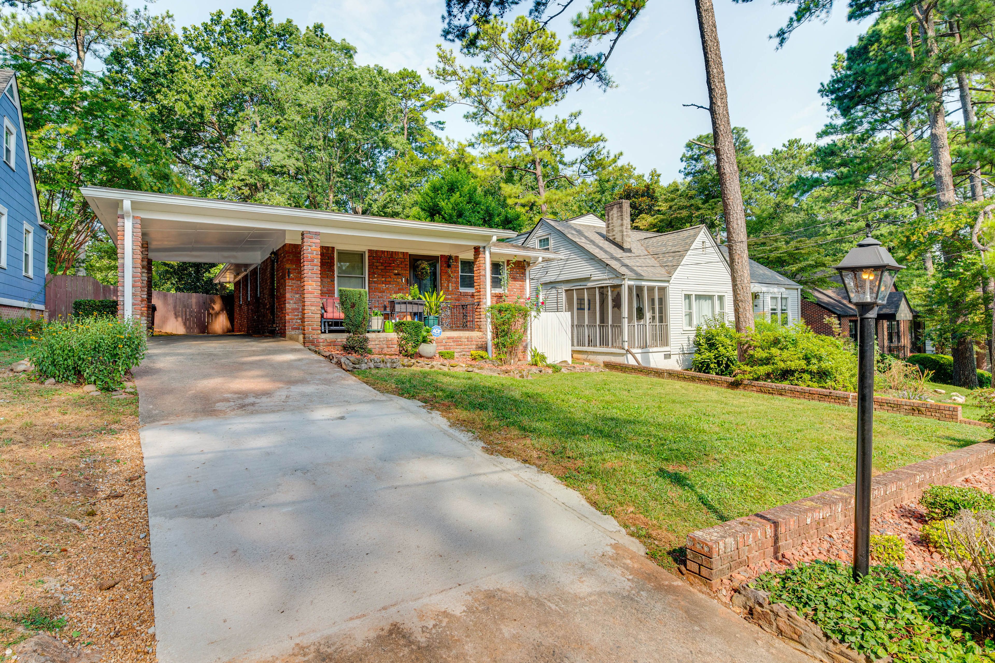 Parking | Carport or Driveway (1 Vehicle)