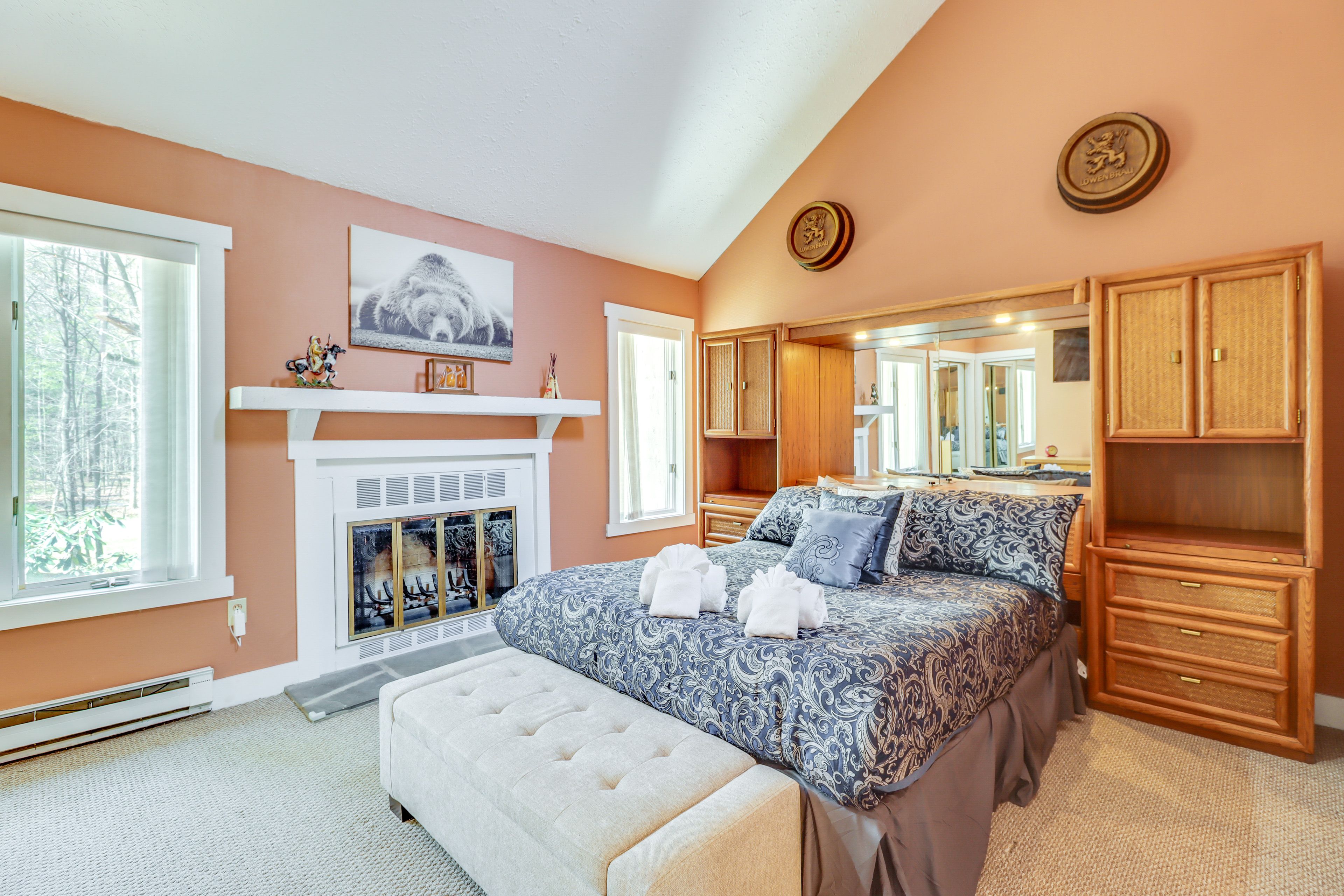 Bedroom 1 | Queen Bed | Fireplace | 2nd Floor