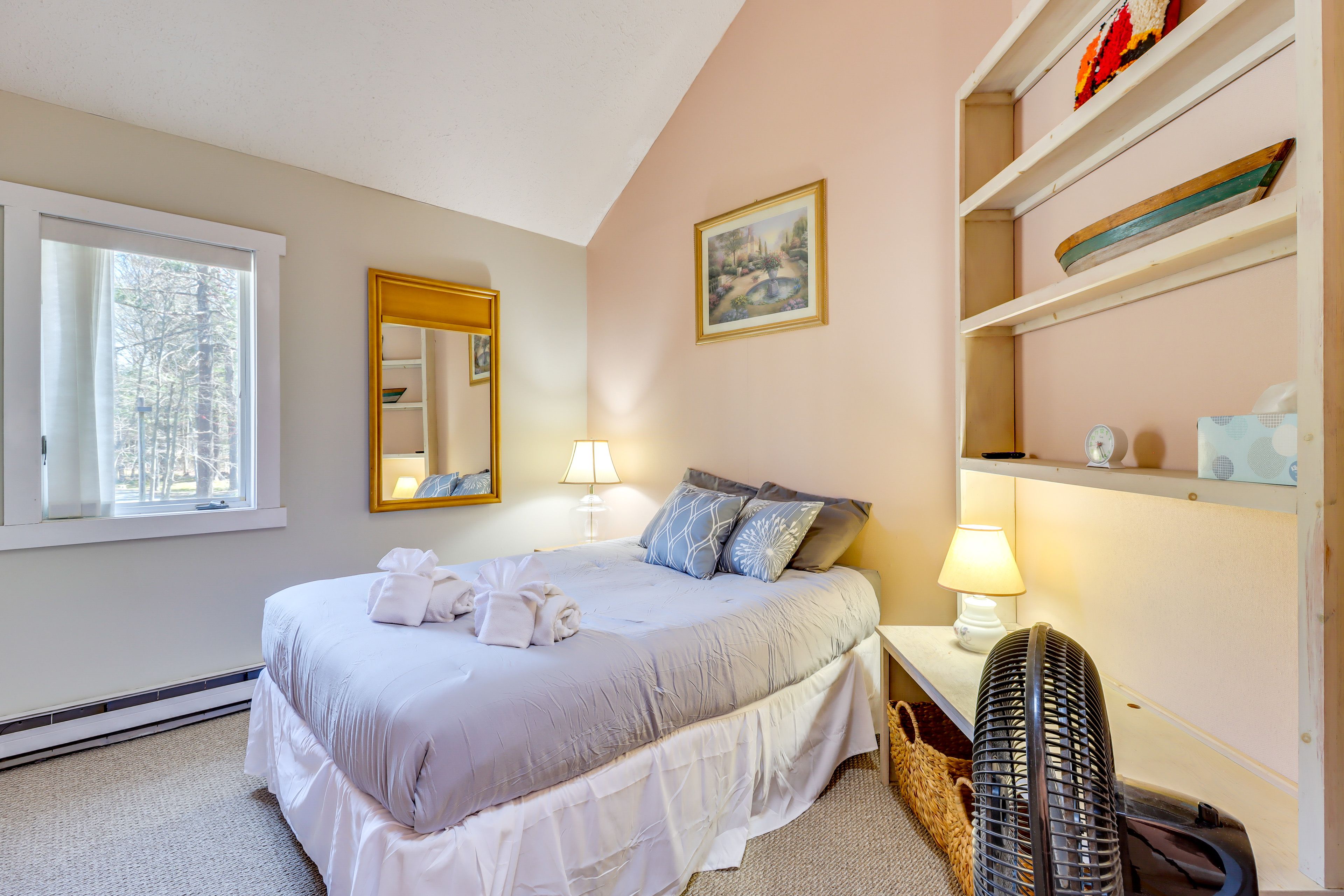 Bedroom 2 | Queen Bed | 2nd Floor
