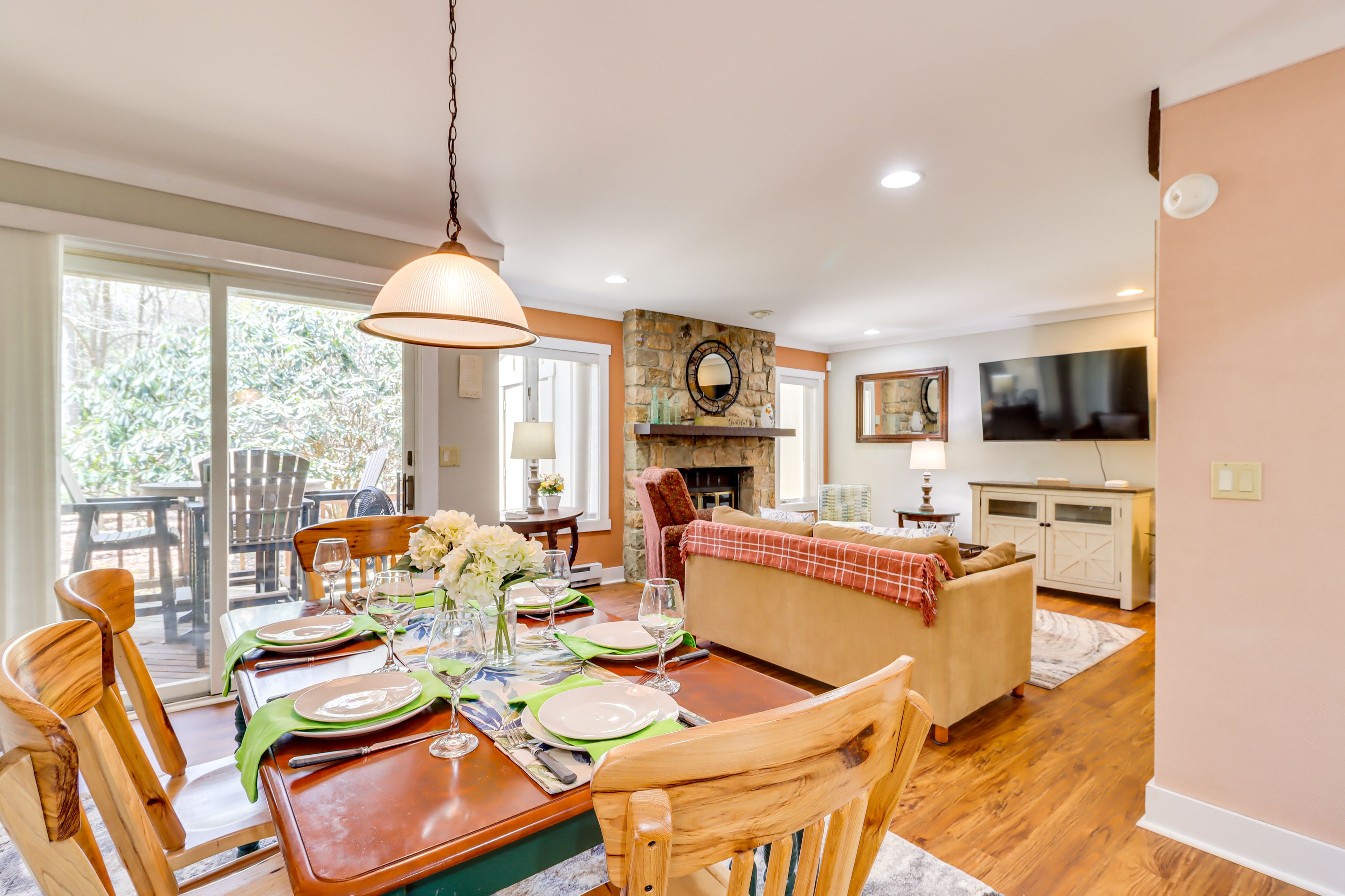 Dining Area | Dishware/Flatware | 1st Floor
