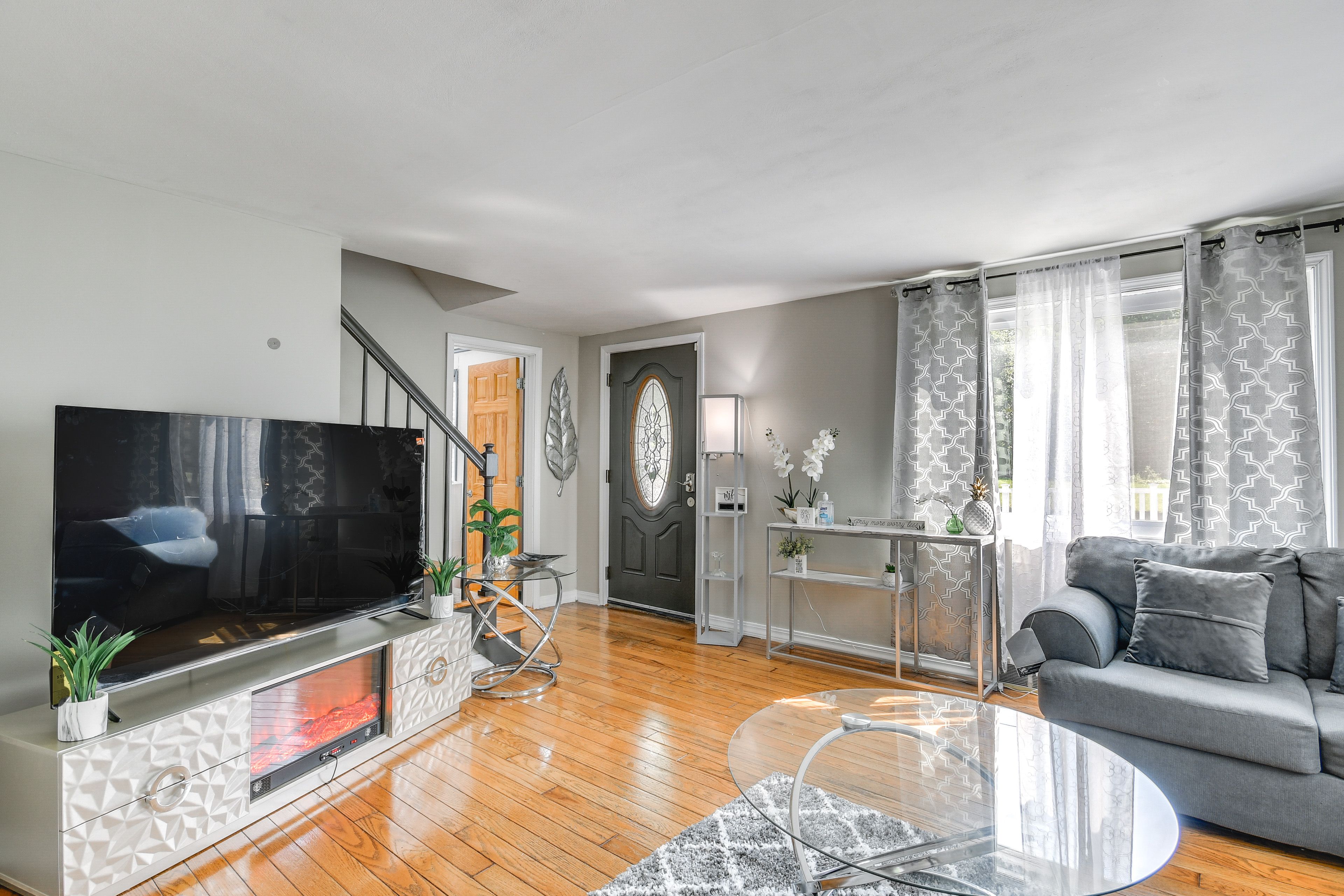 Living Room | 2-Story Home | Free WiFi