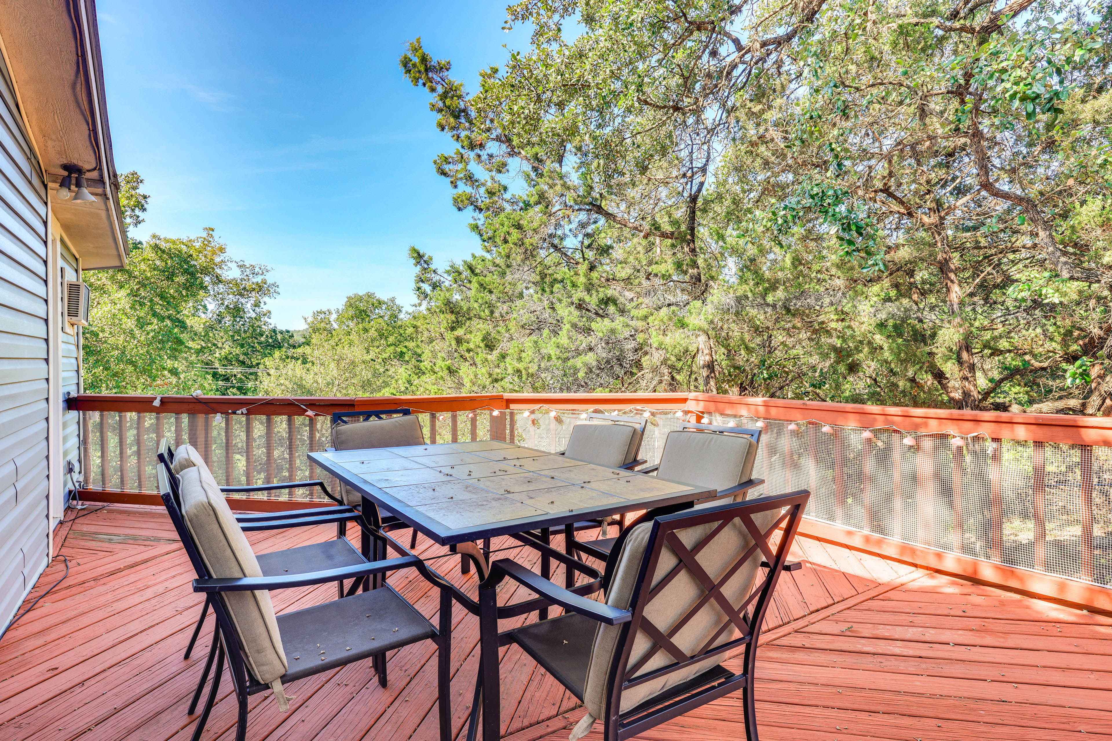Balcony | Outdoor Dining Table | Old Smokey Charcoal Grill