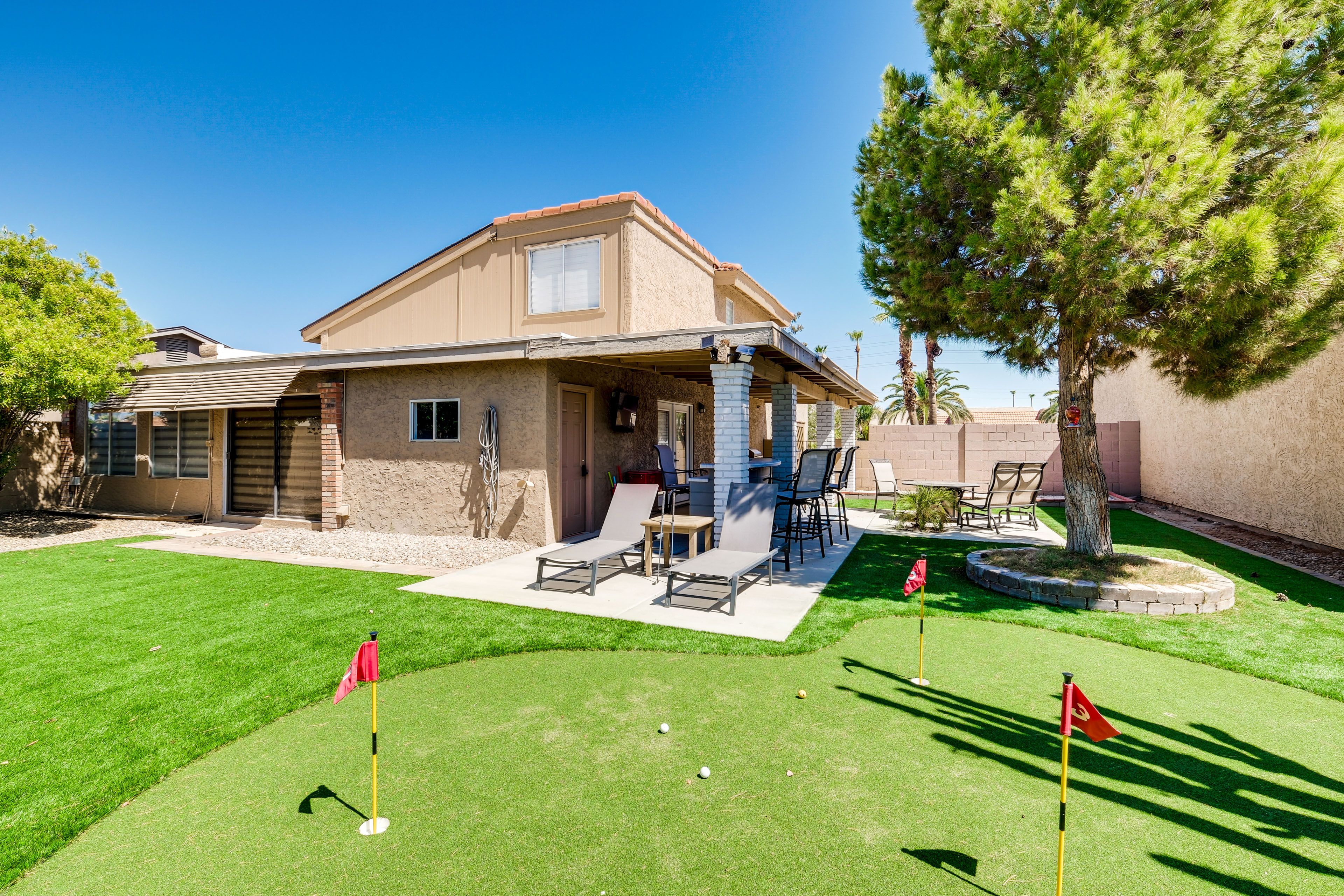 Patio | Fire Pit Table | Gas Grill | Outdoor Dining Set | Putting Green