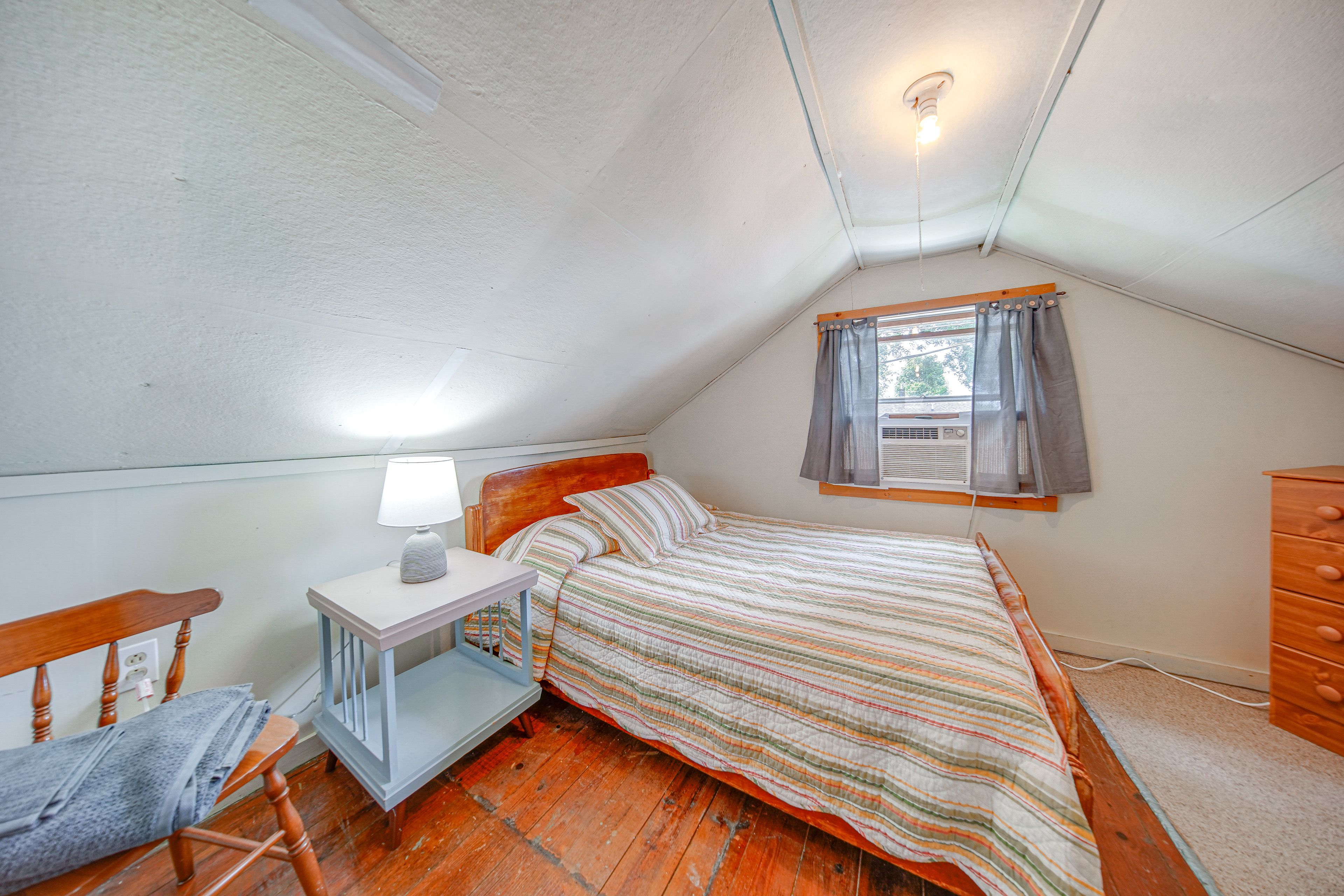 Bedroom 3 (Loft) | Full Bed | 2nd Floor | Stairs Required