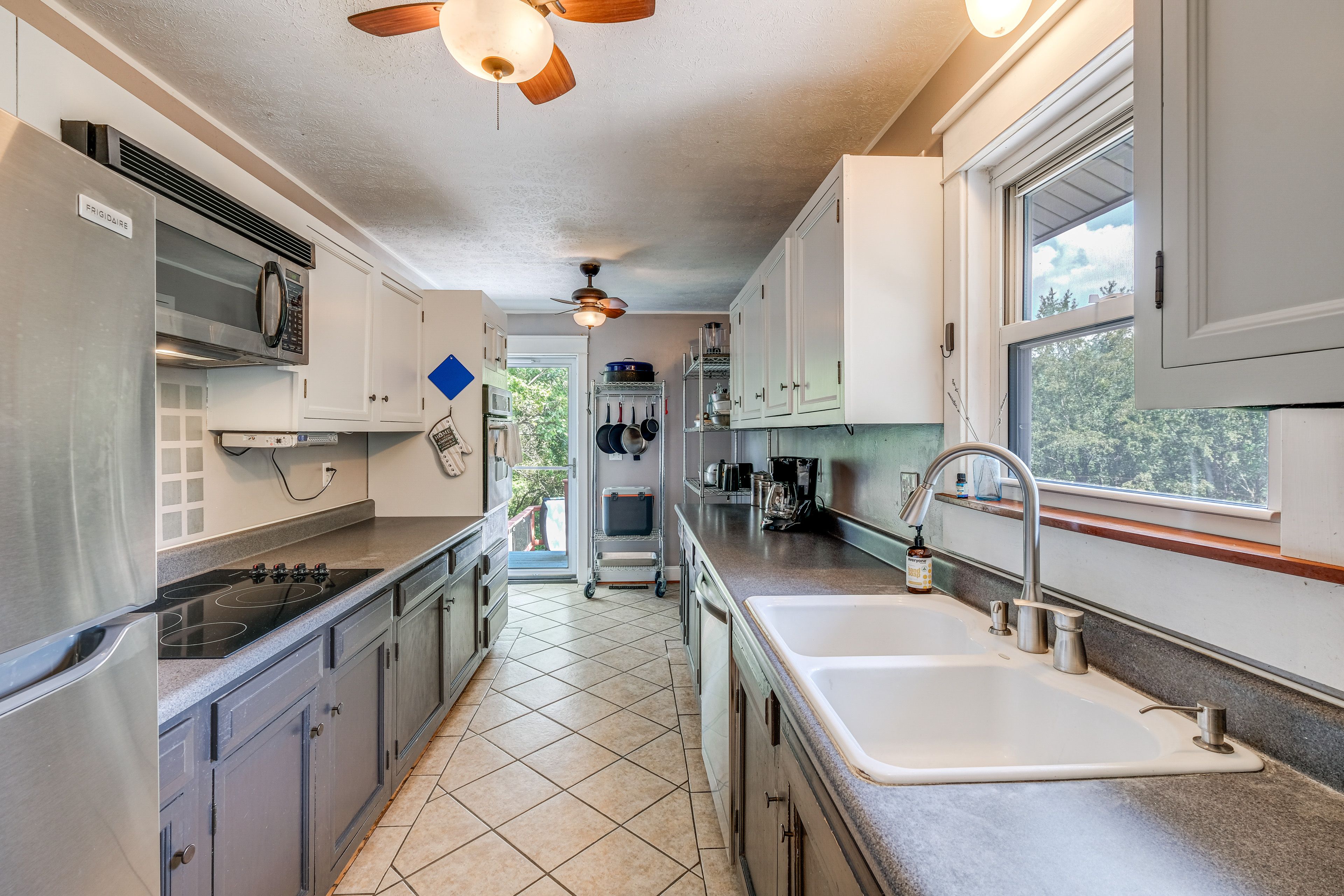 Kitchen | 1st Floor | Drip Coffee Maker | Blender | Toaster