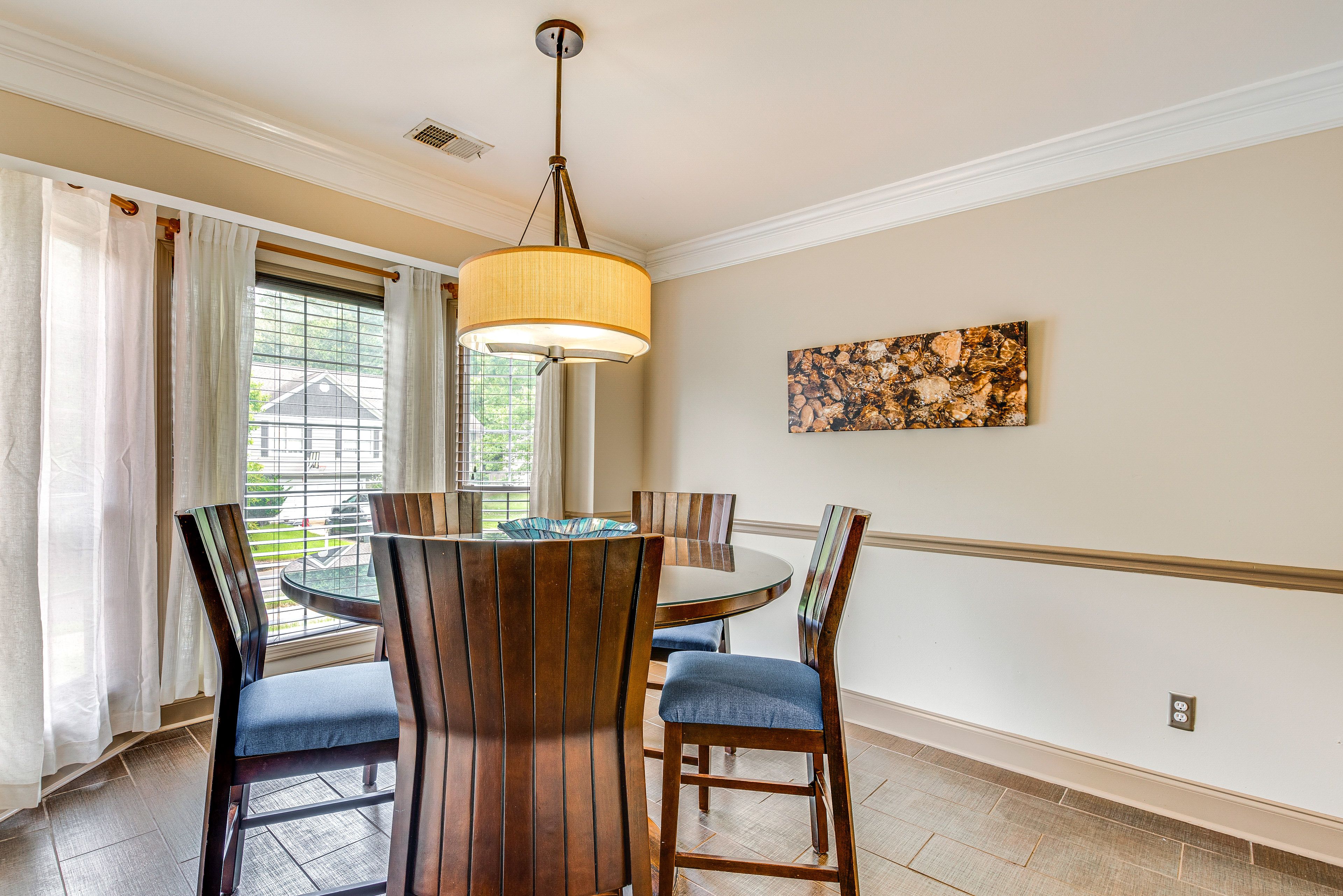 Dining Area | 1st Floor