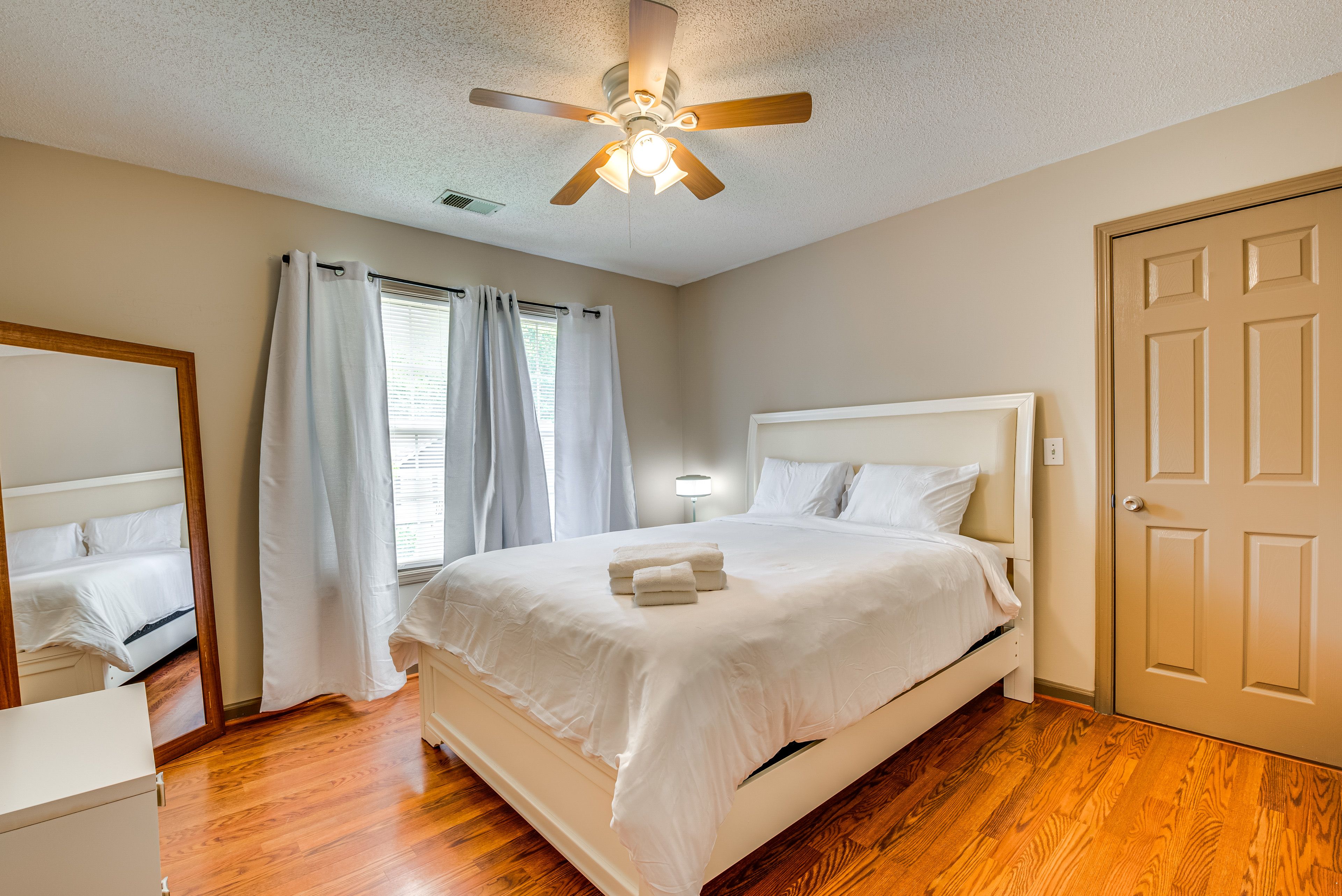 Bedroom 3 | Queen Bed | 2nd Floor