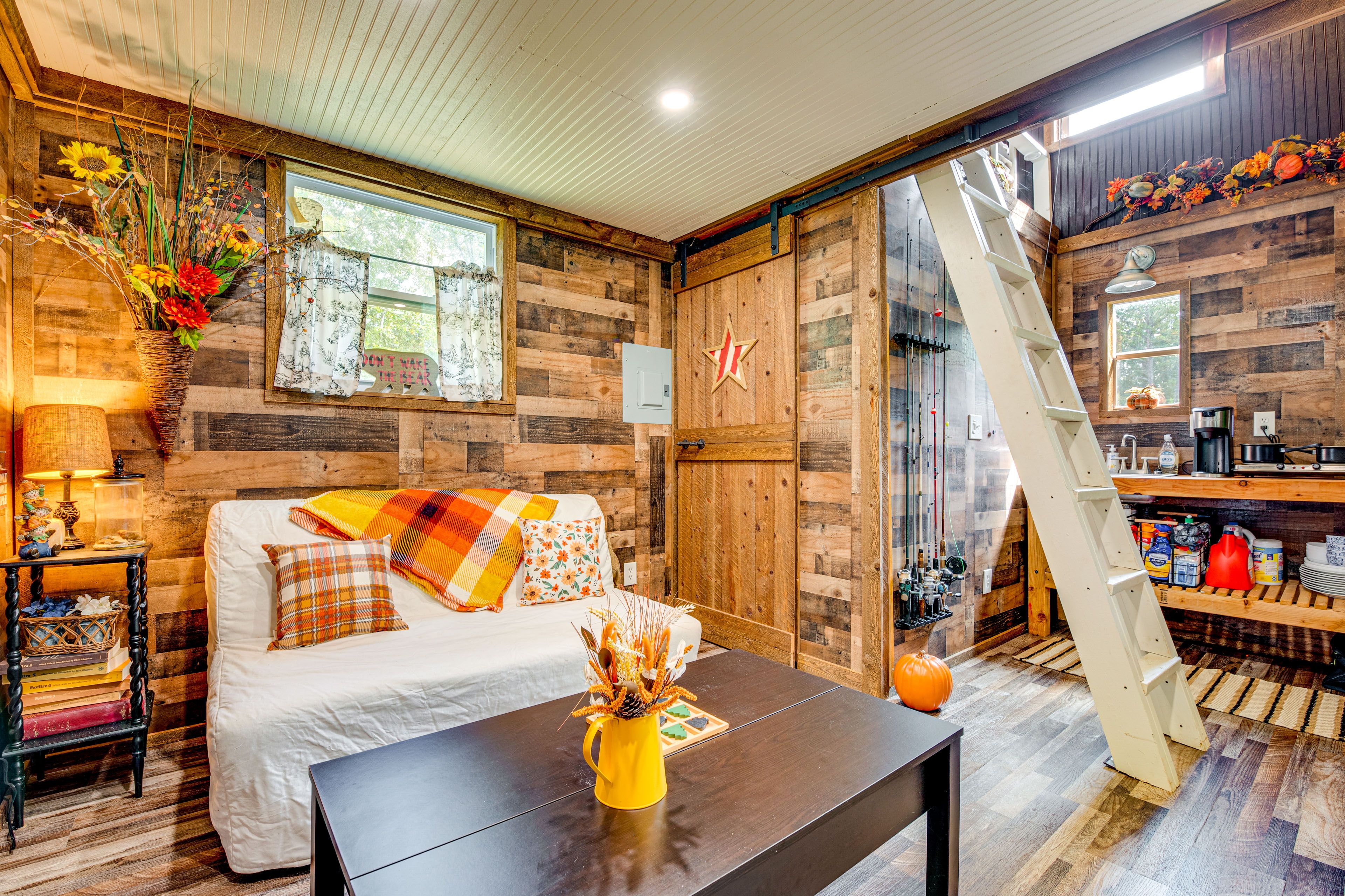 Living Area | Full Futon | 1st Floor | Central A/C | Electric Heating