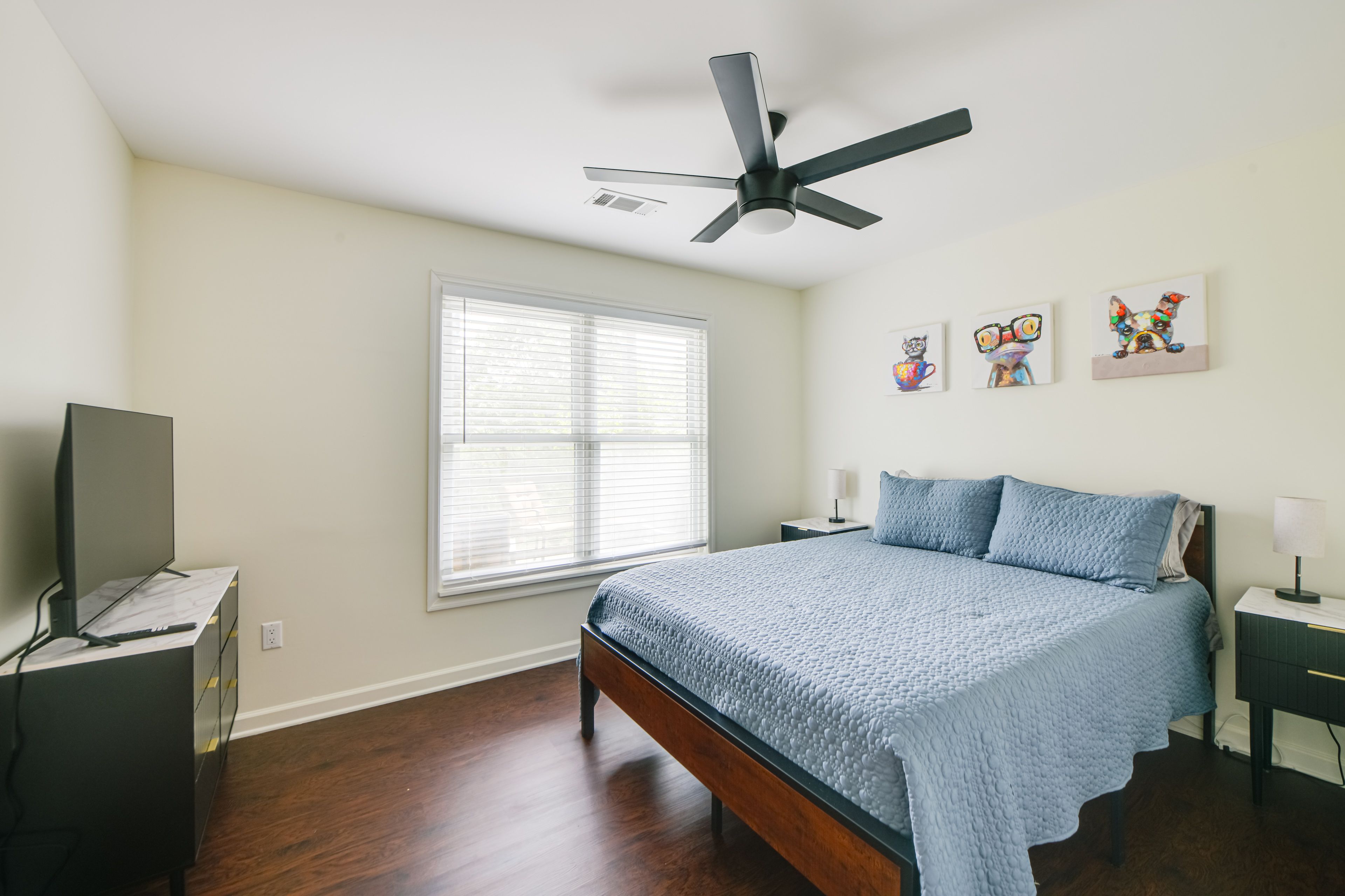 Bedroom 3 | Queen Bed | Basement
