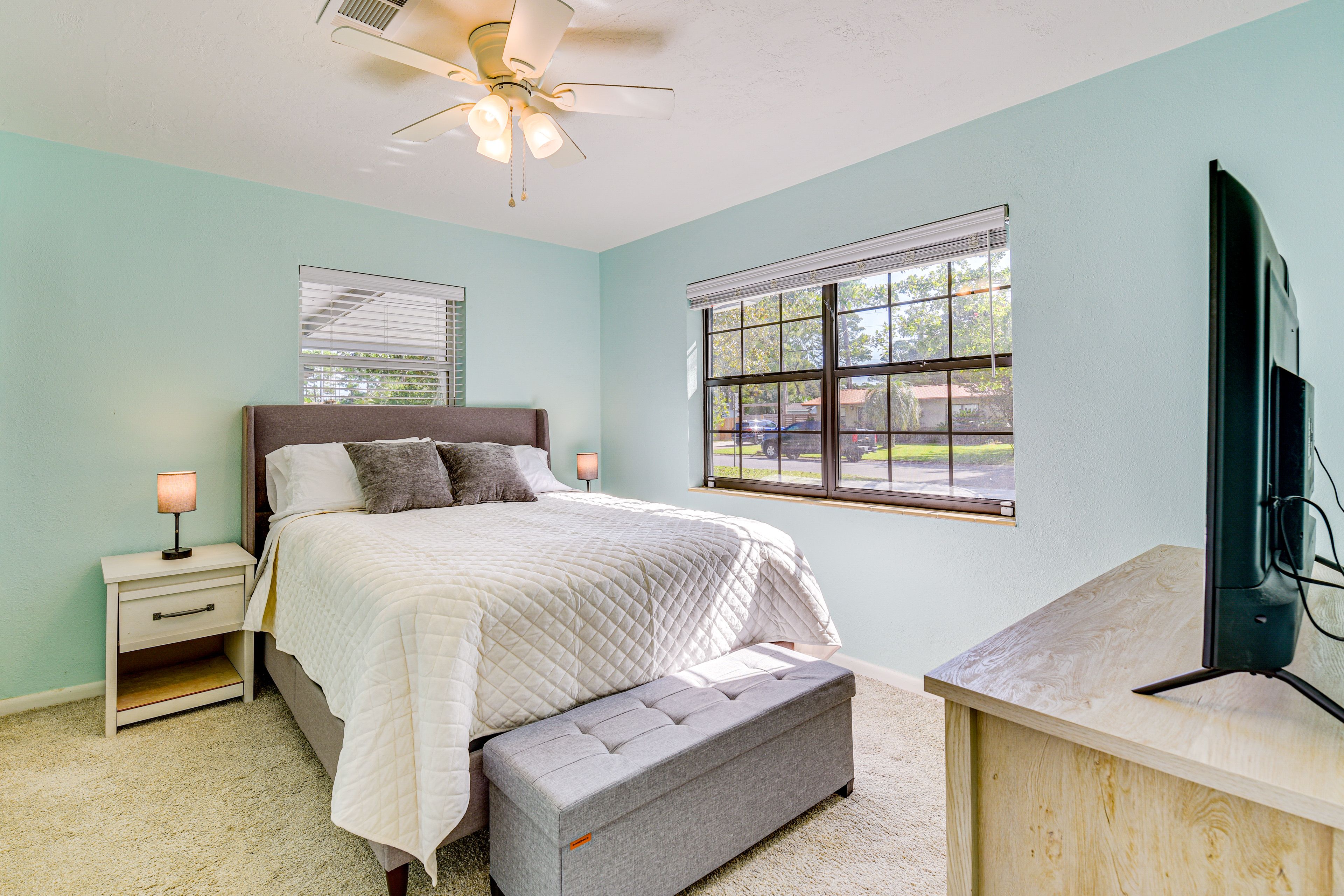 Bedroom 1 | Queen Bed | Linens Provided | En-Suite Bathroom