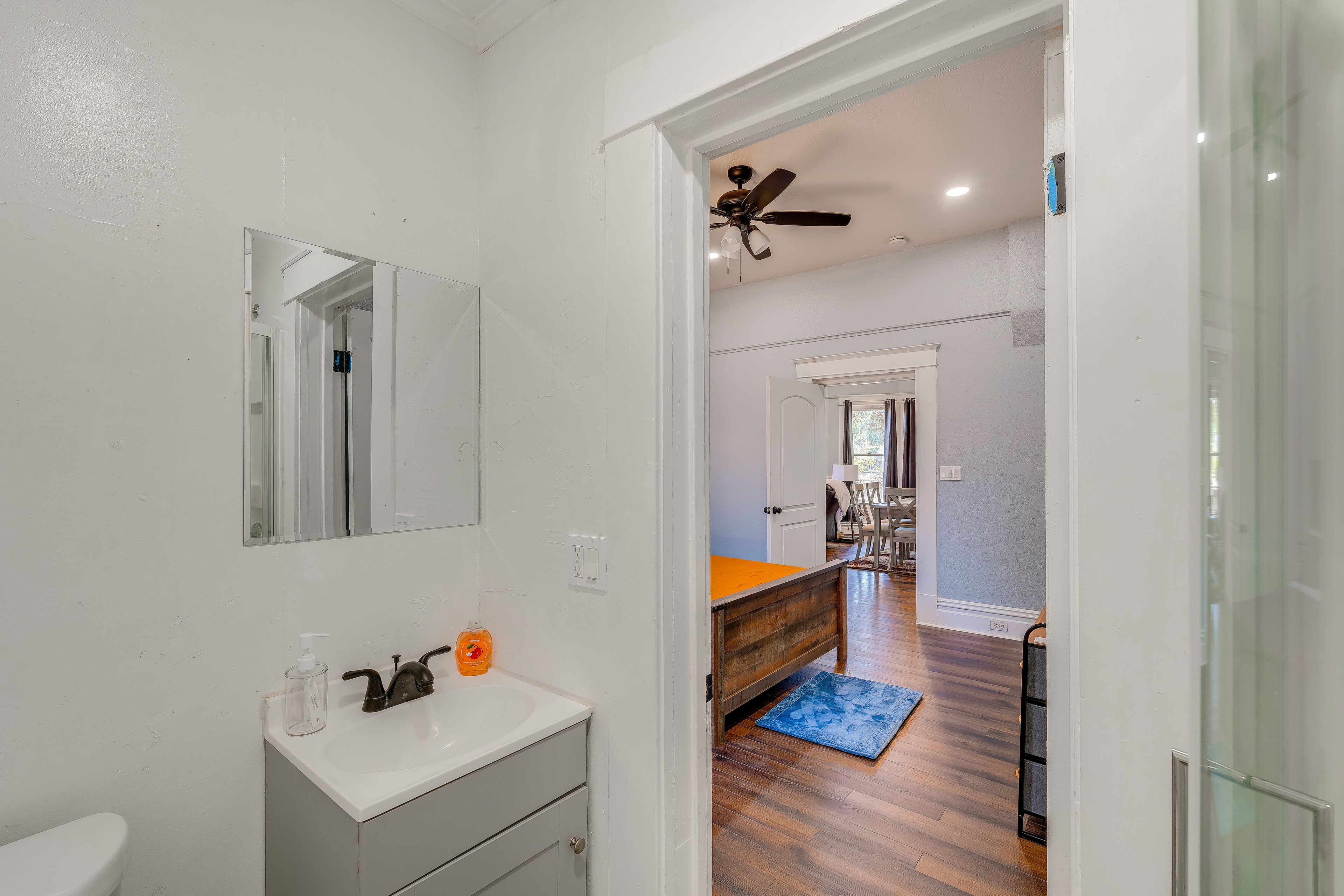 En-Suite Bathroom | Towels Provided