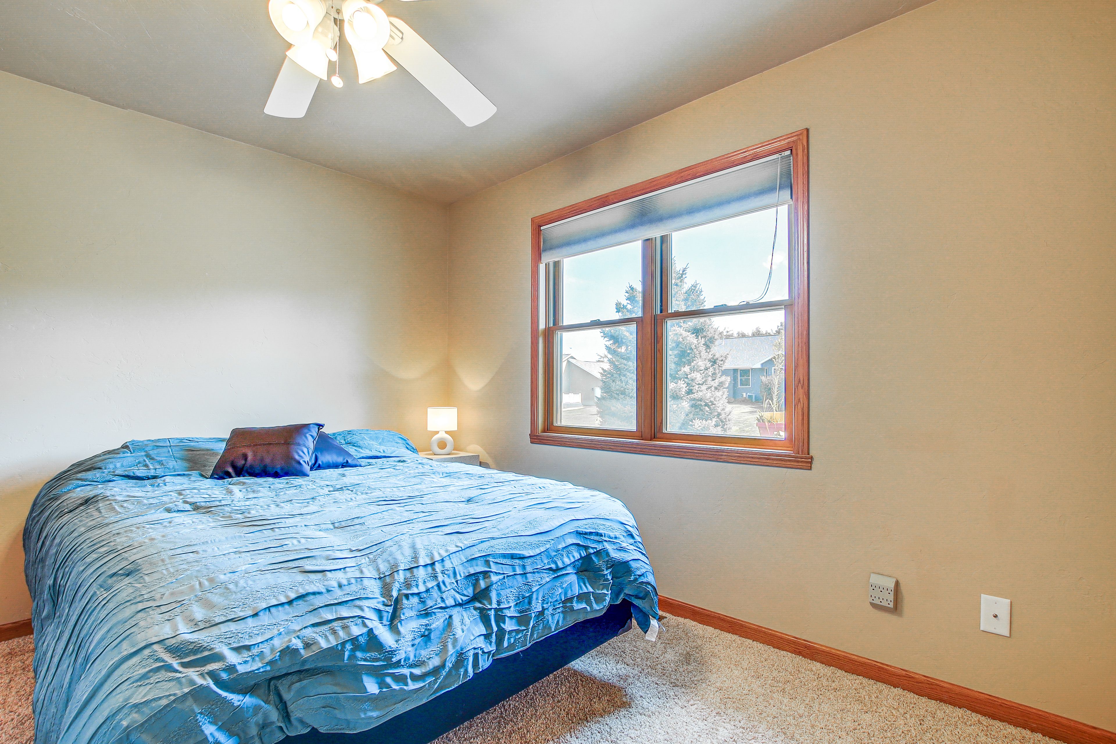 Bedroom 2 | Queen Bed | Hangers