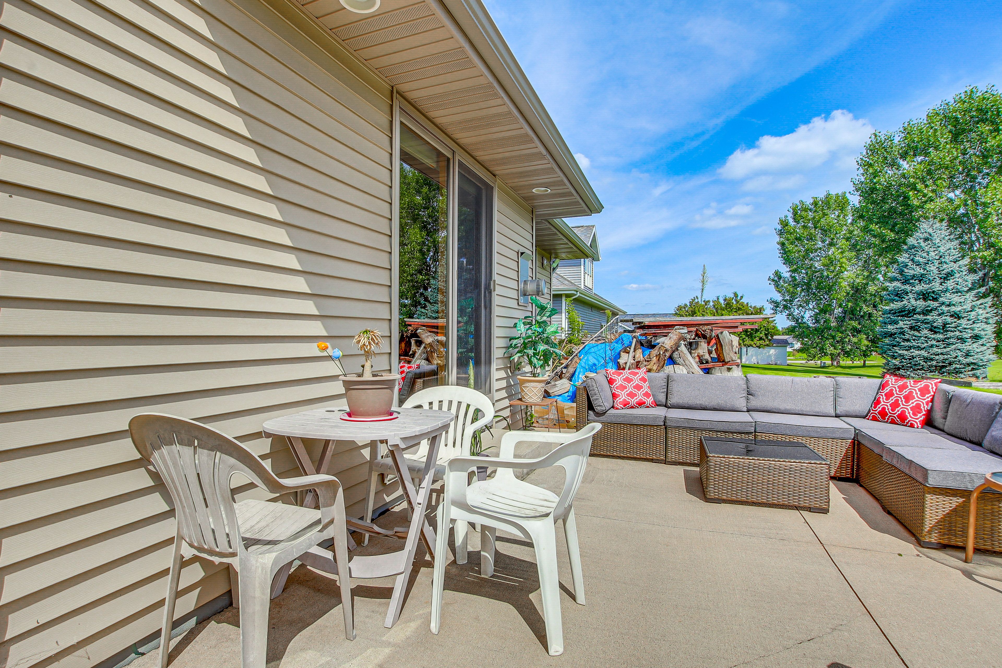 Shared Patio | Dining Areas
