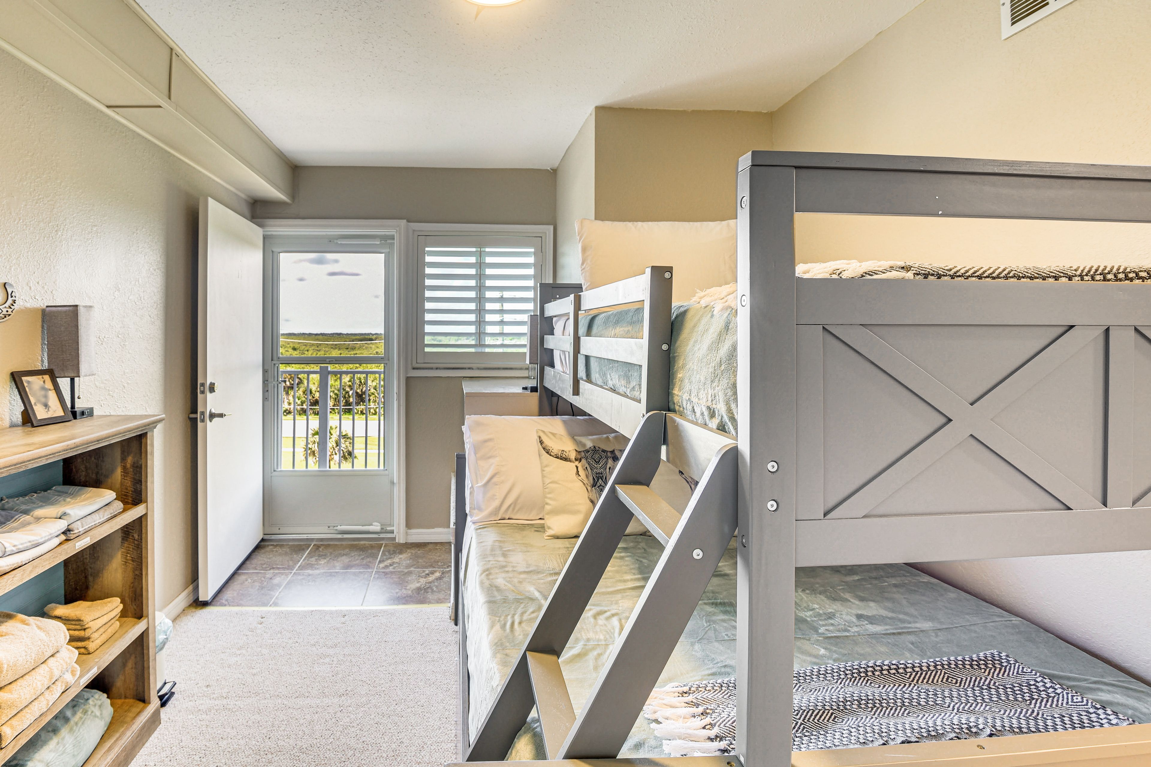 Bedroom 2 | 2nd Floor | Twin/Full Bunk Bed w/ Twin Trundle