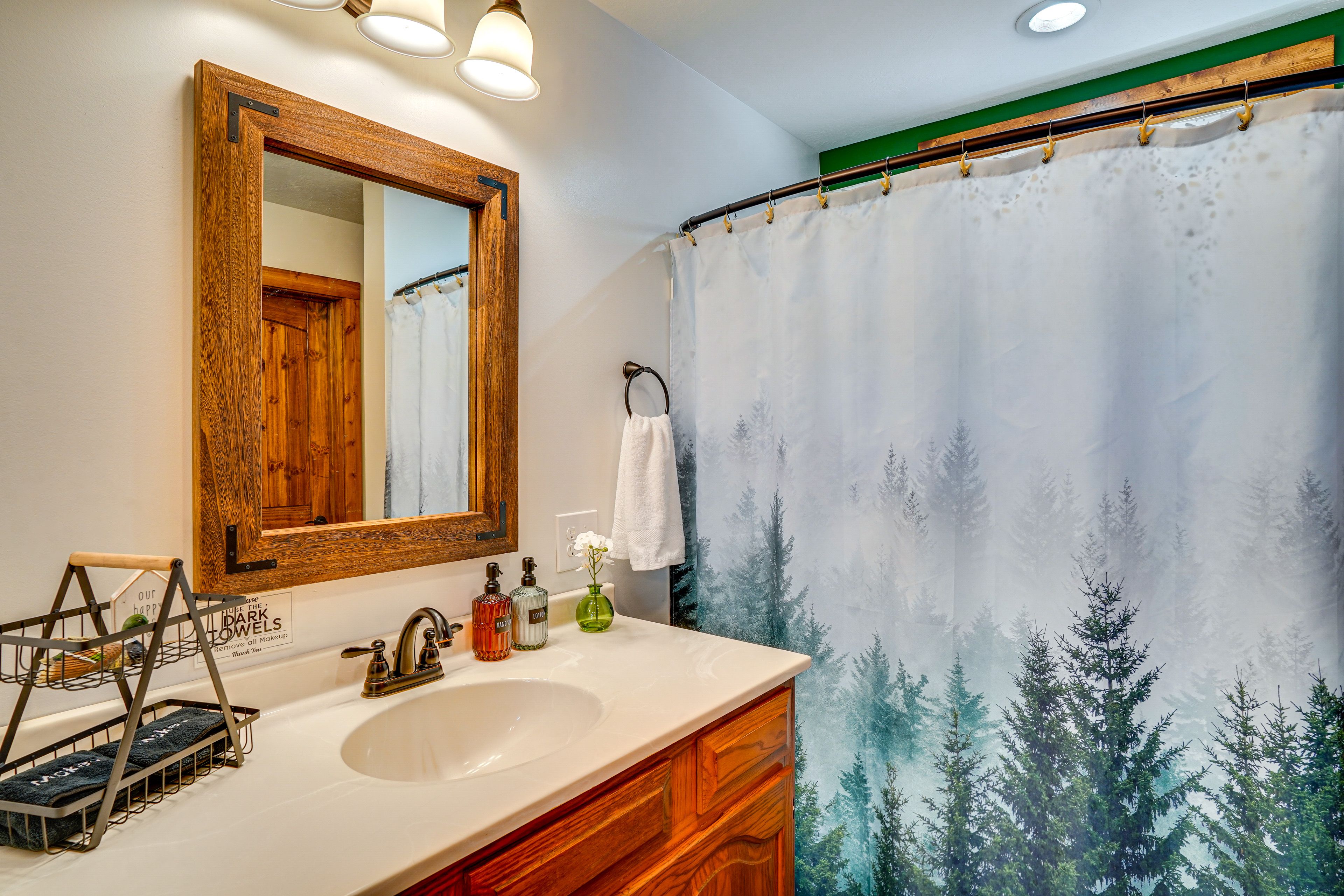 En-Suite Bathroom | Complimentary Toiletries