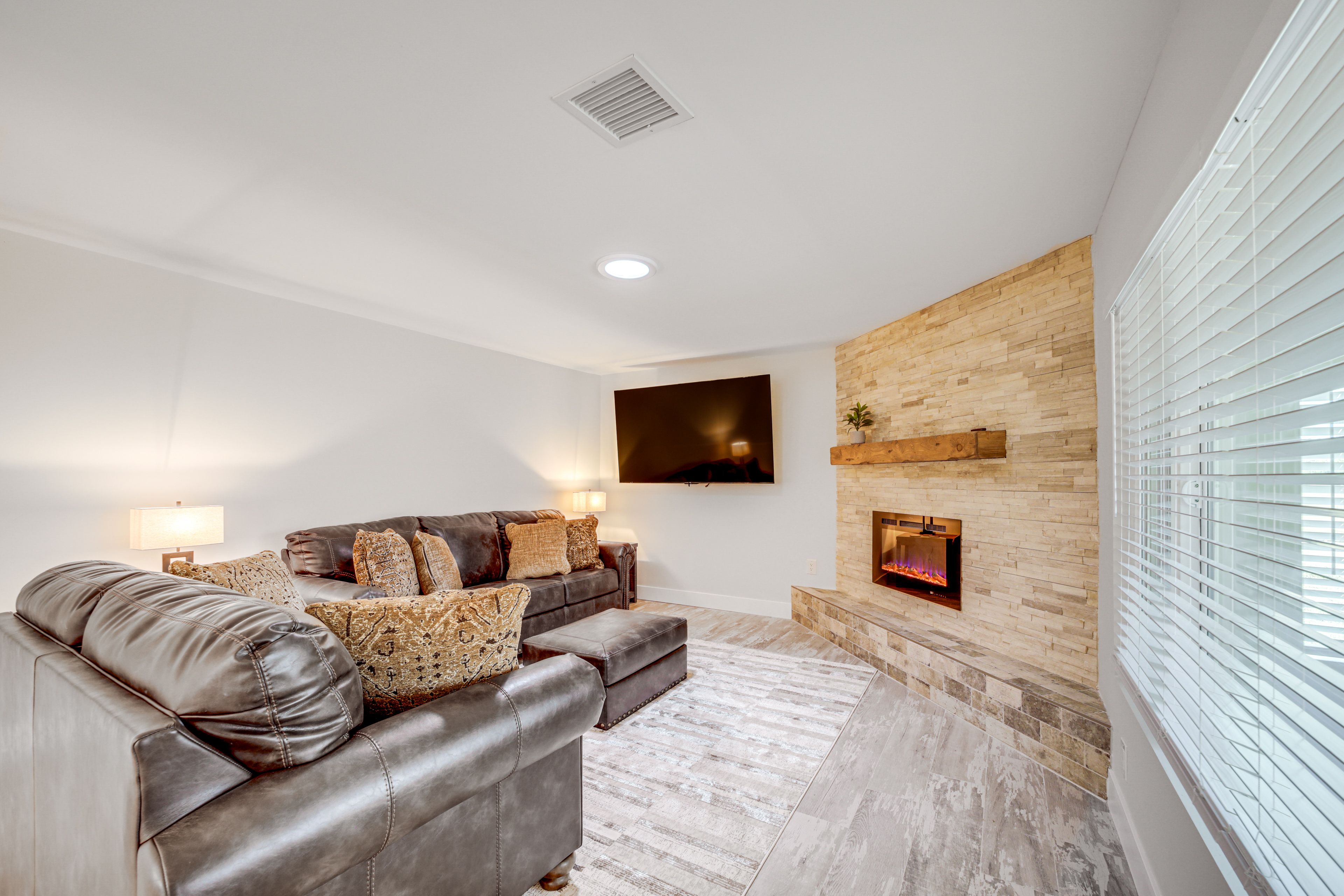 Living Room | Electric Fireplace