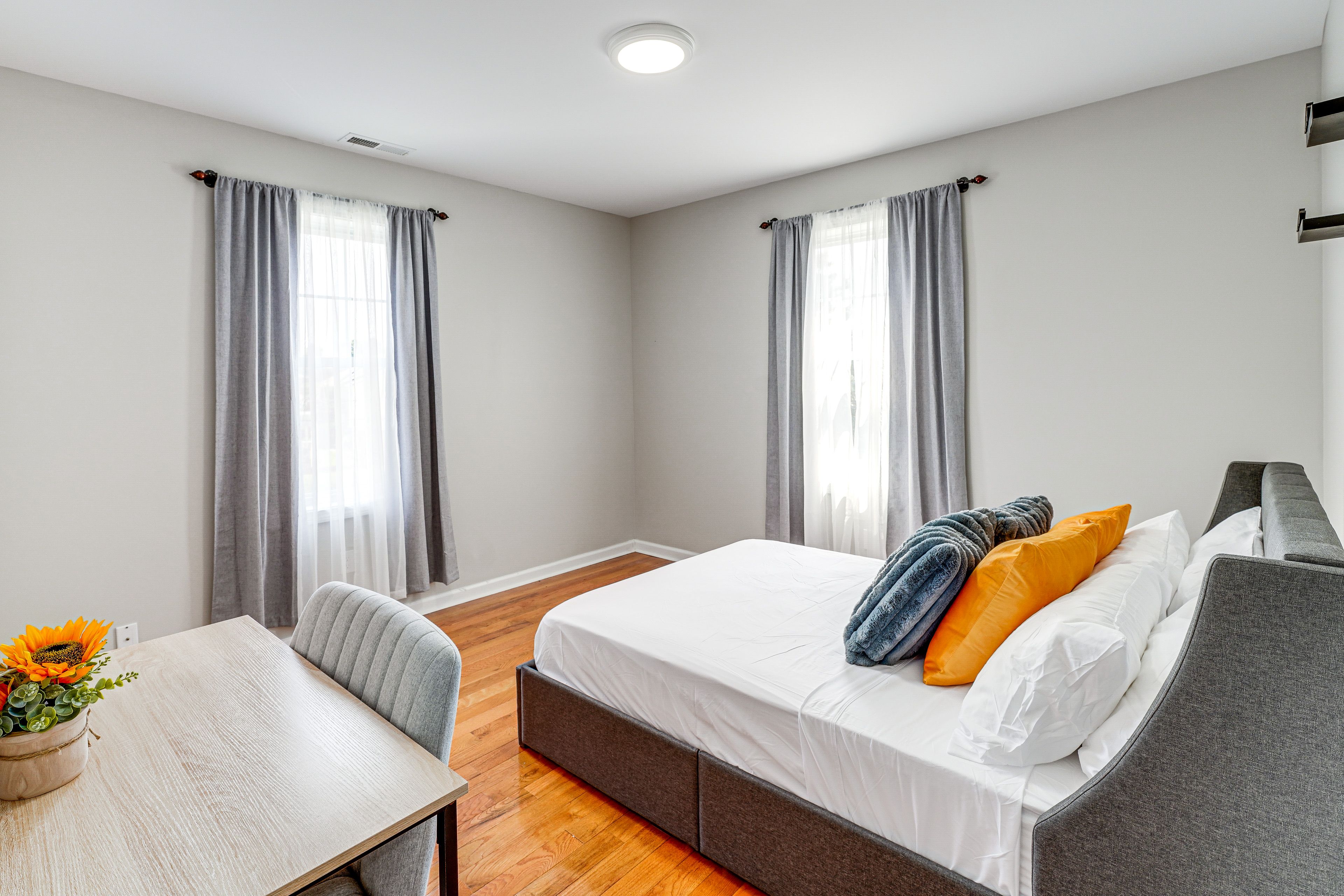 Bedroom 2 | 2nd Floor | Full Bed | Desk Workspace