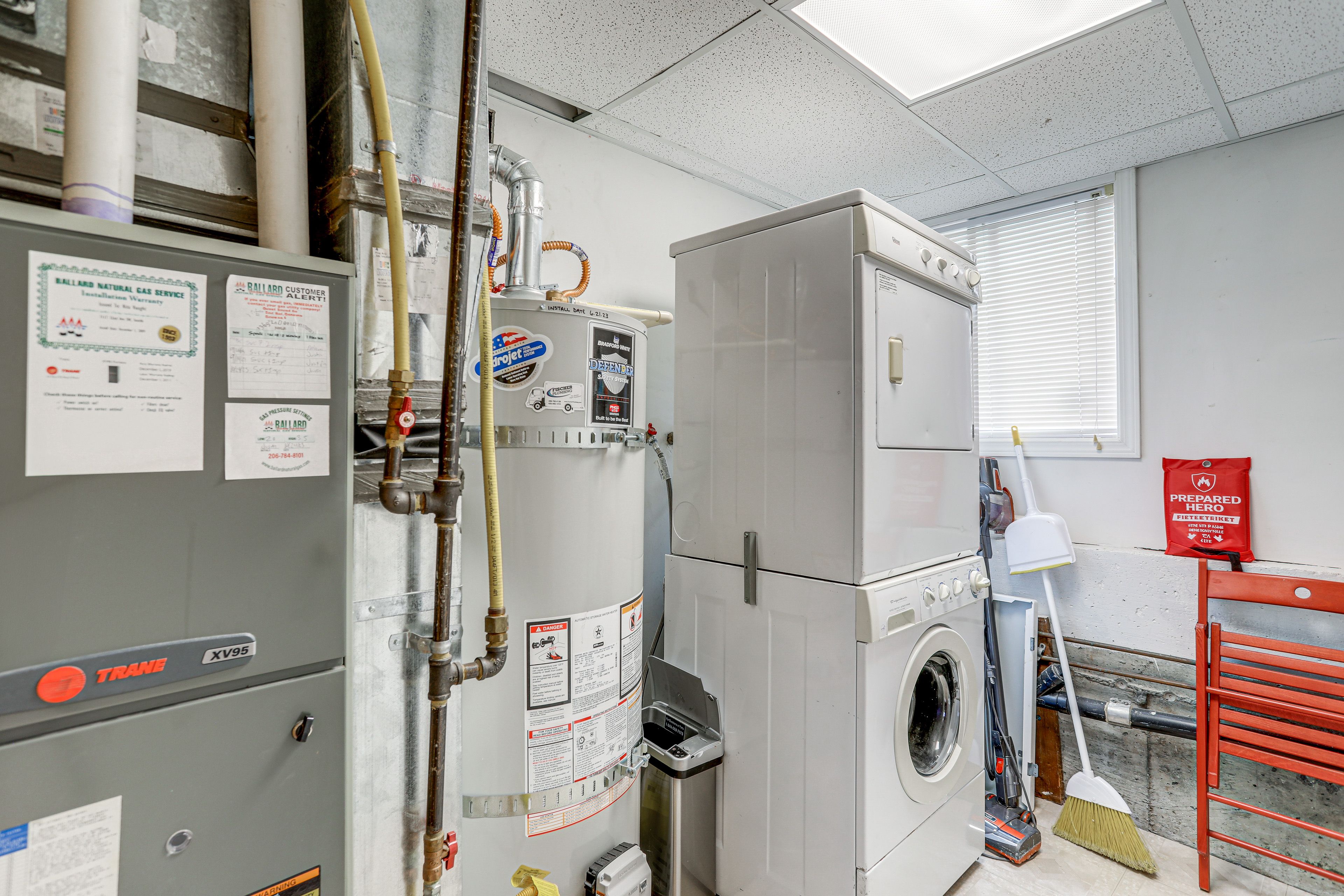 Laundry Room | Washer & Dryer | Detergent Provided